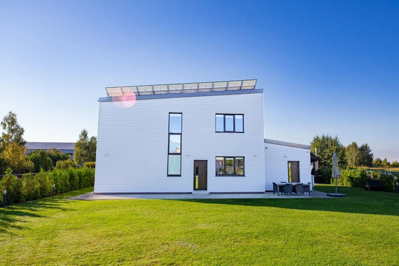 REHAU bluSYNEGO PERFECT PVC logi ar trīs stiklu paketi