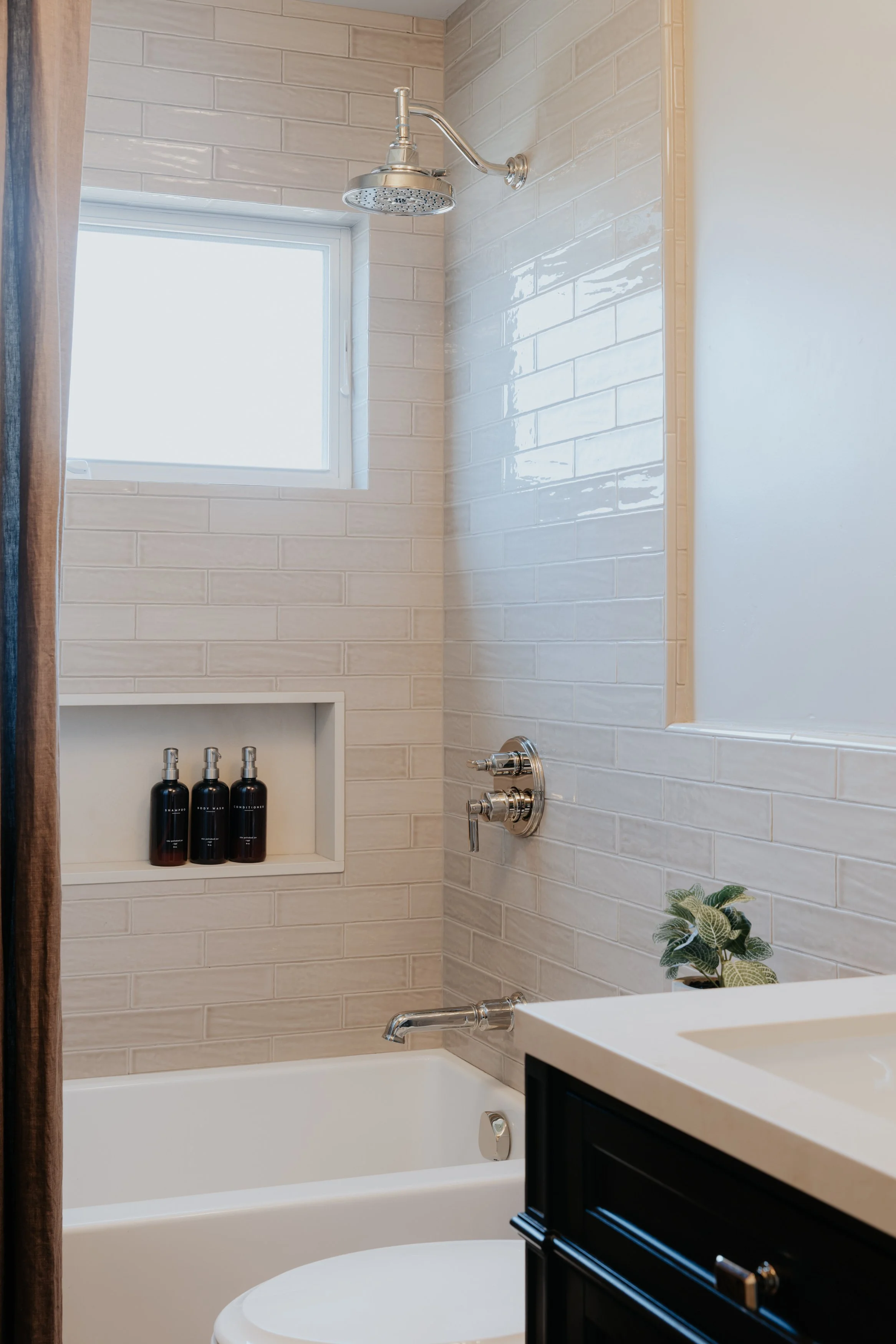 2025_Woodcliff_Chang_Residence-68.jpg