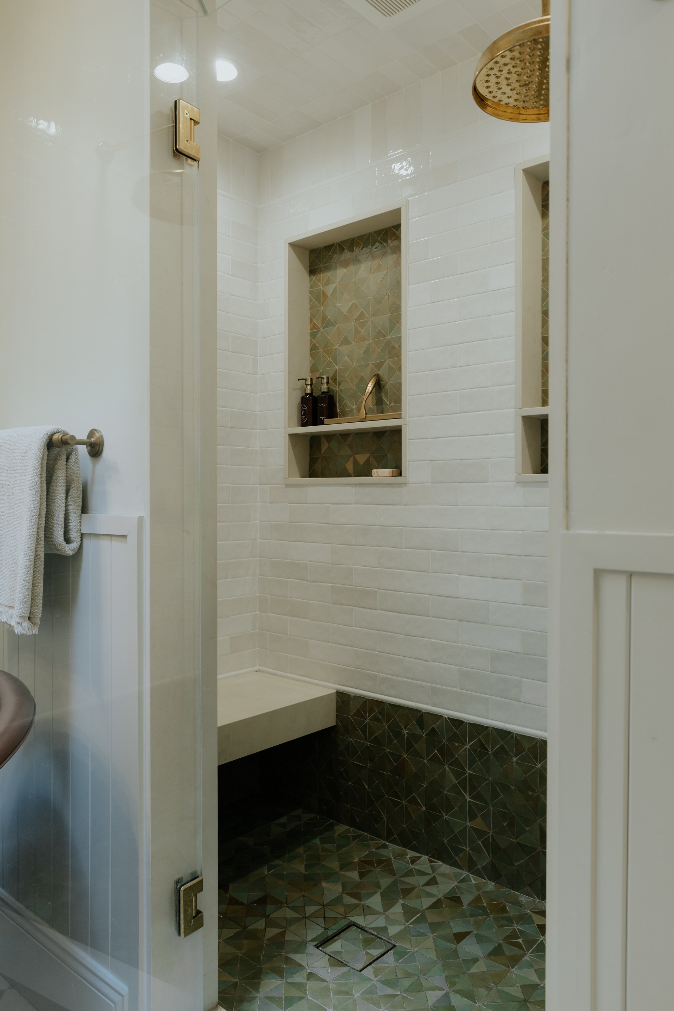 2025_Woodcliff_Chang_Residence-75.jpg