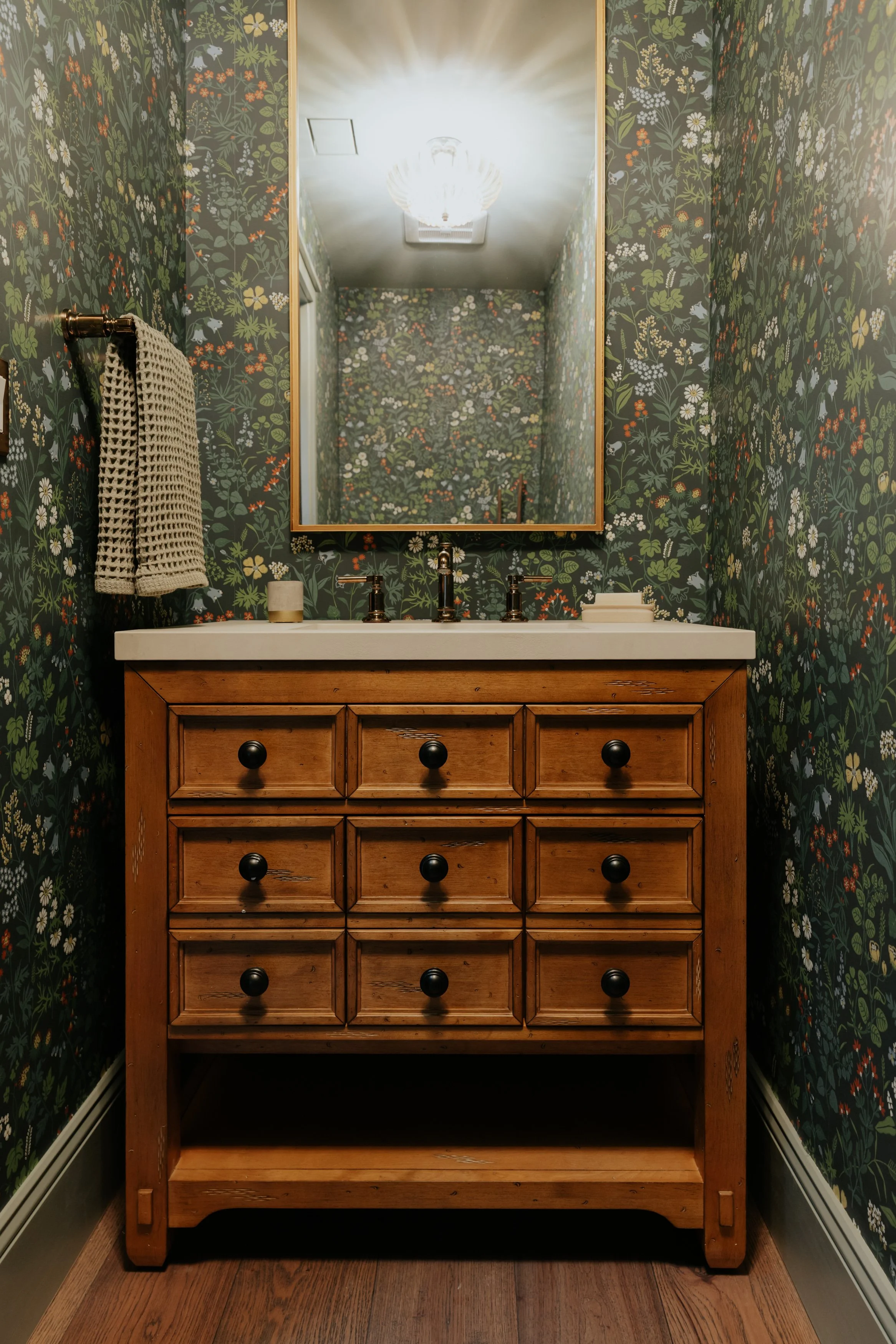 2025_Woodcliff_Chang_Residence-93.jpg