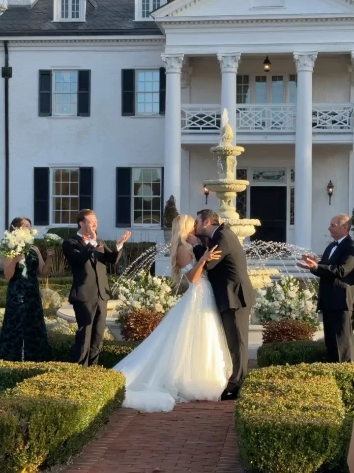 Because it&rsquo;s love day 🤍

Feeling endlessly grateful to capture love stories like H+M&rsquo;s and witness the kind of moments that turn into lifelong memories. 

Venue: @keswickvineyards 
Planner: @ccsevents.co 
Photographer: @lillymagnoliaphot