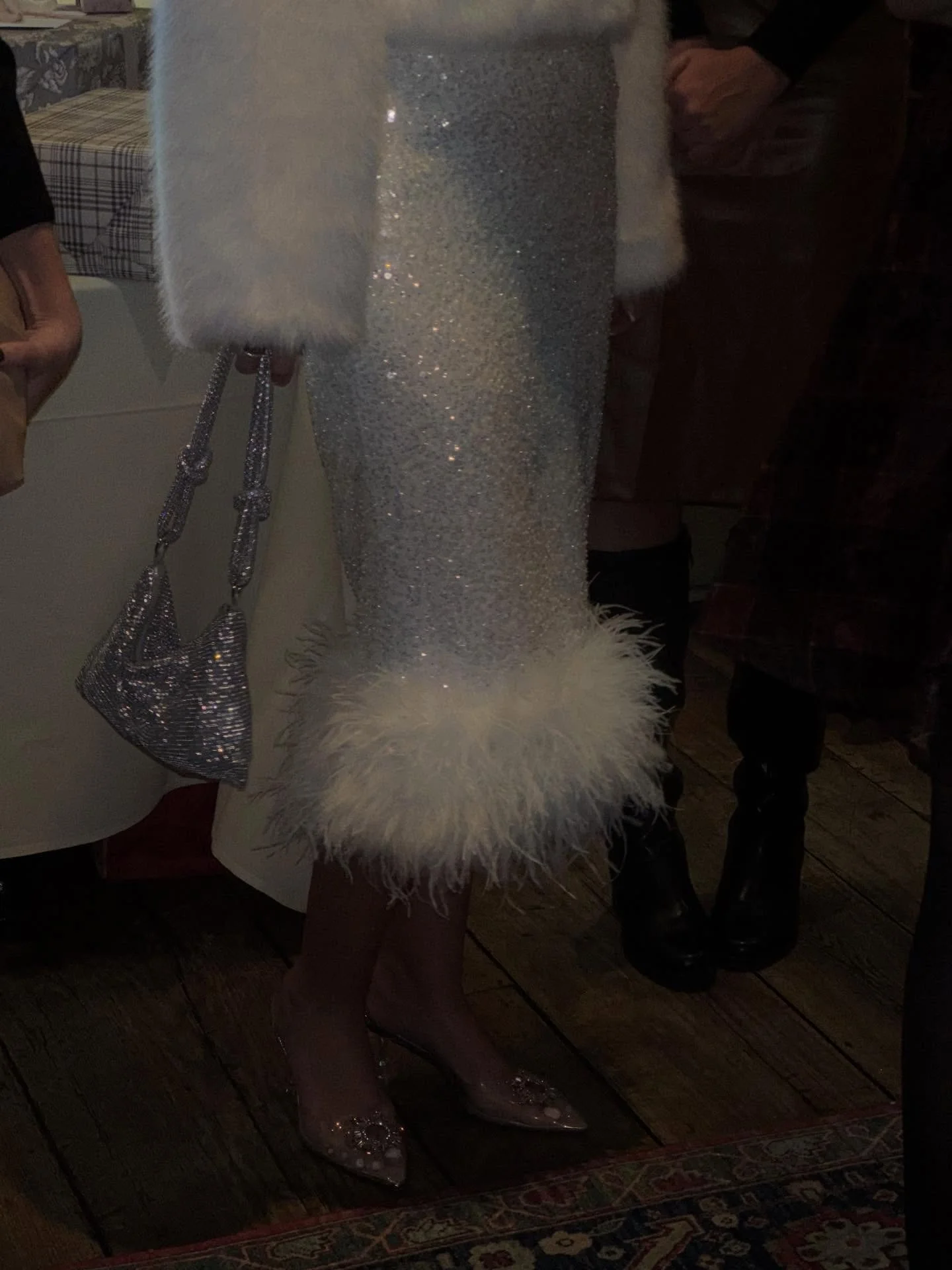 Bits and bobs from Chelsea&rsquo;s bridal shower ✨ 

Venue: @clydes_events @clydes_restaurant Willow Creek Farm 
Cake: @sagecakery 
Florals: @greatfalls.florist 
Jacket: @edikted 
Dress: @nadinemerabi 
Earrings: @ameliegeorgebridal 
Bag: @cultgaia 
C