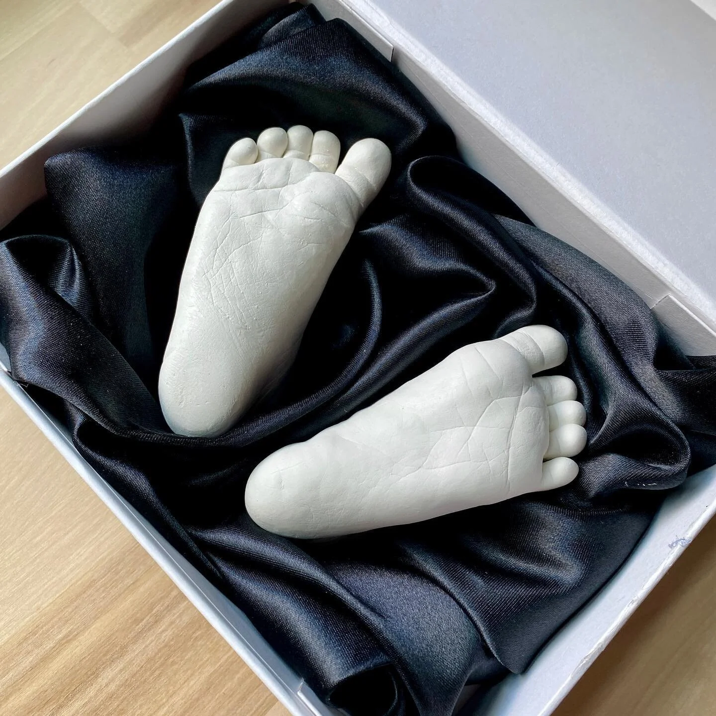 Capturing these tiny details to treasure is an invaluable investment. Now booking appointments for October and beyond. Link in bio. 

#lifecasting #cincinnati #cincinnatiparent #lifecastingstudio #ambrosialifecasting