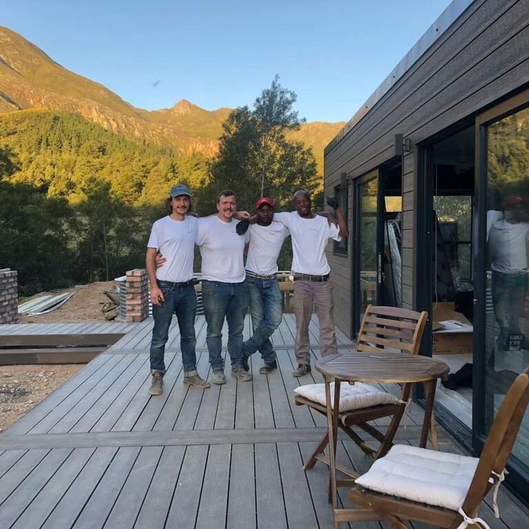 We're proud to have such a devoted, passionate and hard working team here at Podhaus.

To pull off an installation in just 3 days in no easy task but with proper planning and serious will power anything is possible! 🌞
.
.
#podhaus #pod #capetown #we