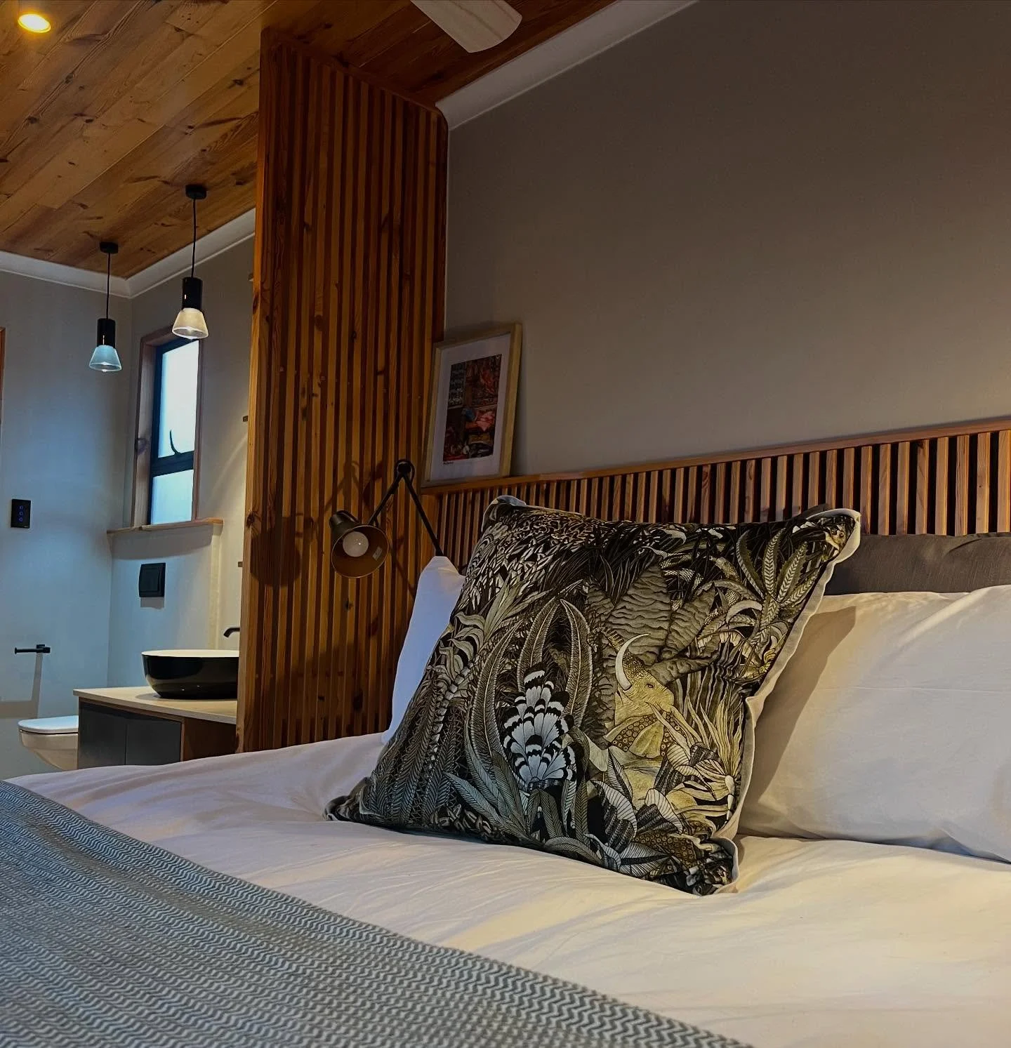 These @ardmore cushions go so well in our Leopard Pod. 
We have a showroom unit right here in Cape Town. Contact us to come have a look anytime

#prefab #pod #cabin #ecocabin #podhaus #container #tinyhome