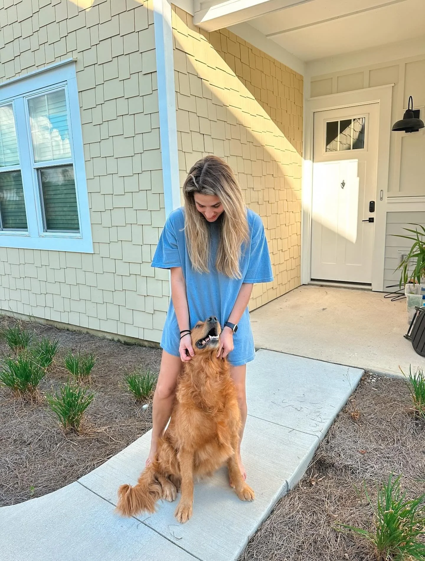 Luxury living looks good on everyone - especially your furry friends🐾✨

Contact the leasing office to get your tour scheduled of the most pet friendly community🏡🌴