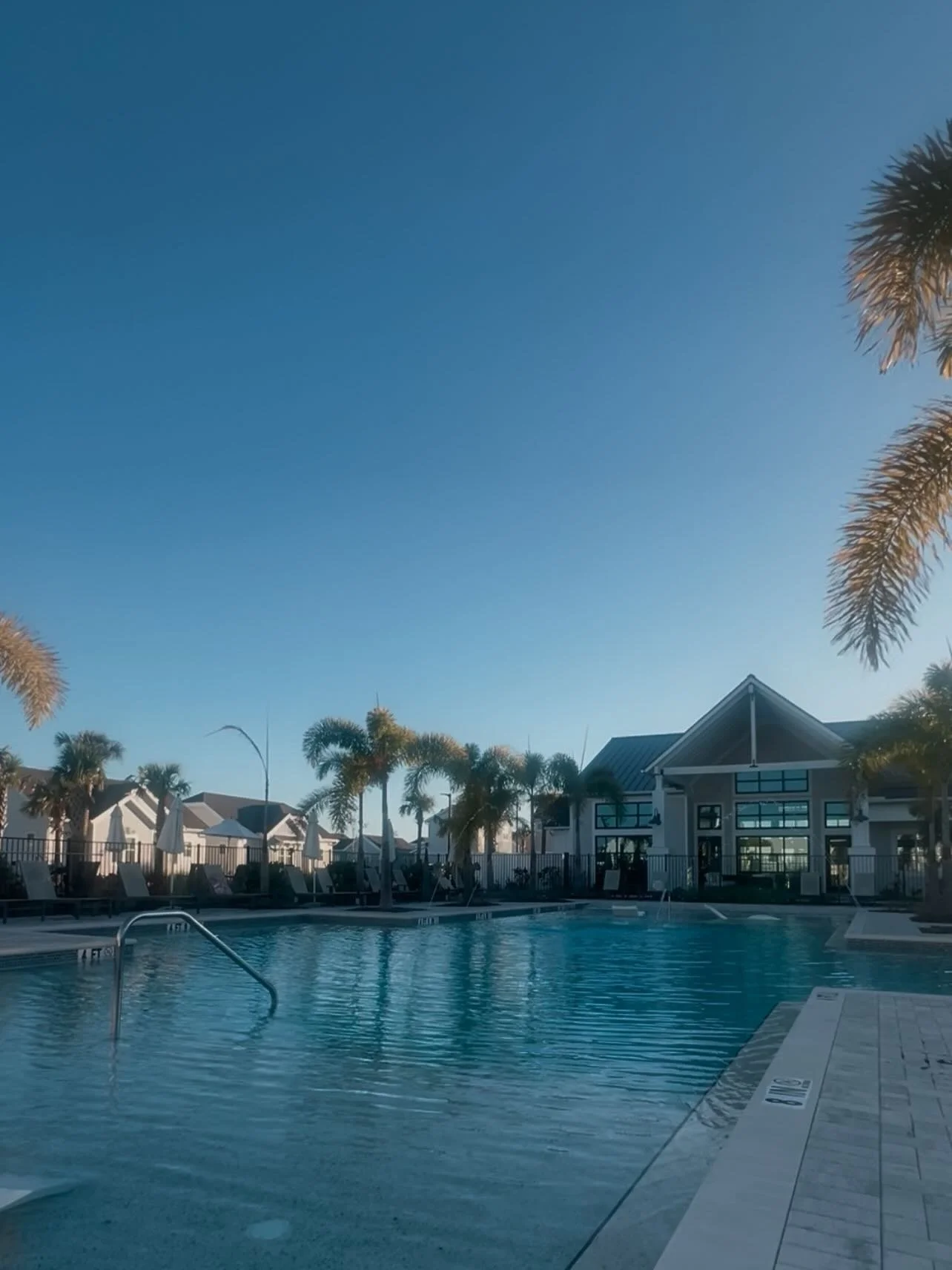 From resort-style relaxation to state of the art fitness, every detail is crafted with our residents in mind!🌴✨