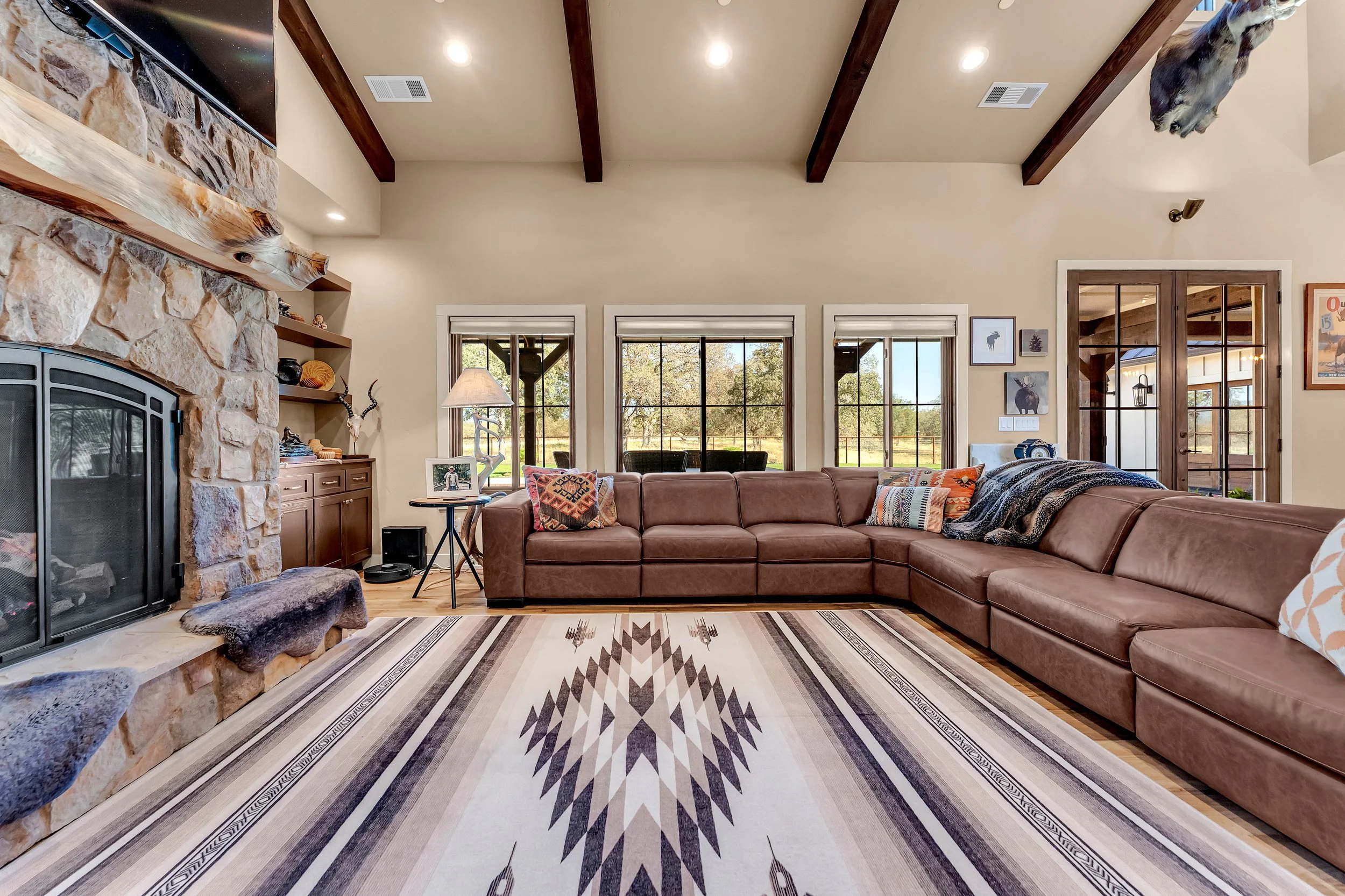 3-012-20611 Lanes Valley Rd - I-17 (1).jpg