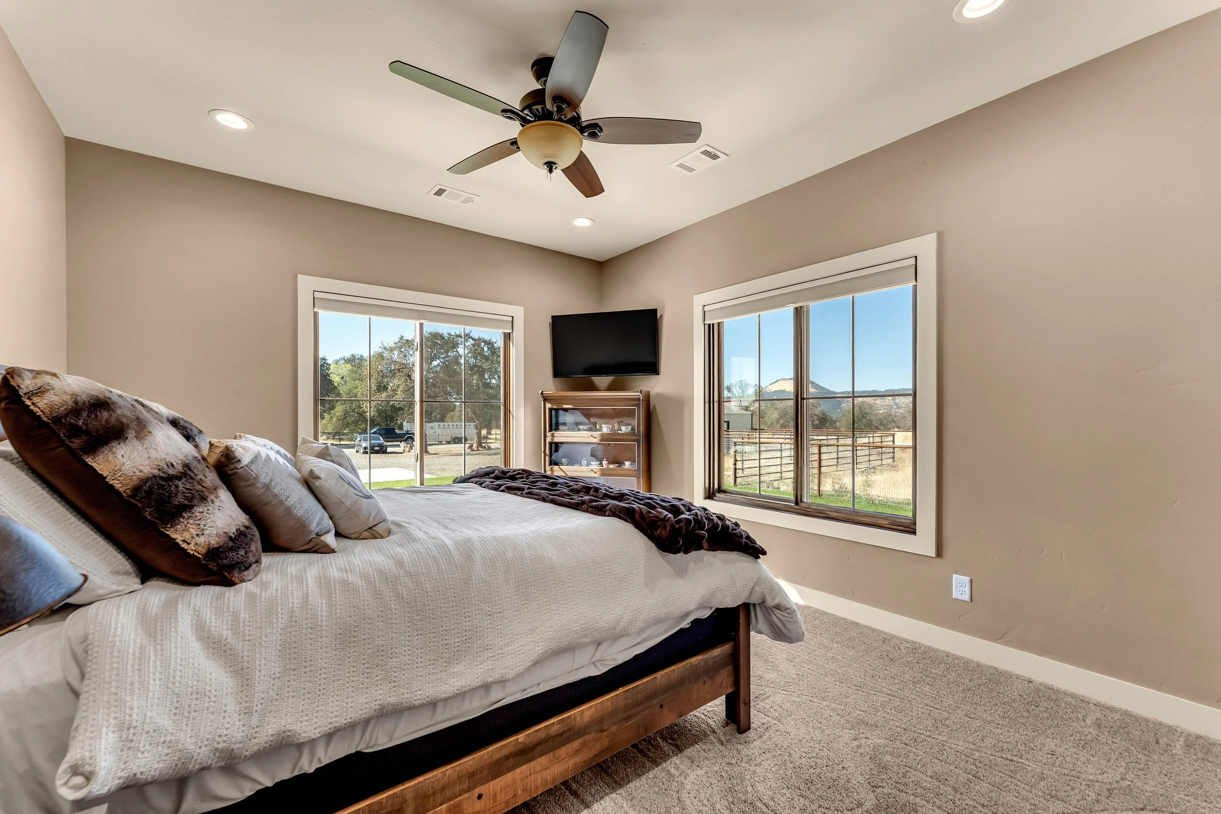 22-045-20611 Lanes Valley Rd - I-31 (1).jpg