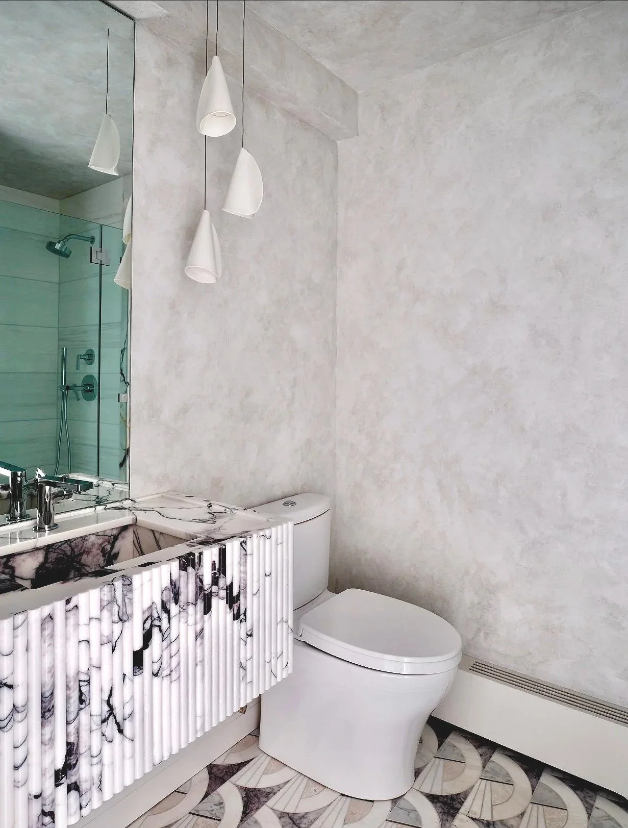 luxury bathroom design in New York, marble fluted, plaster walls, luxury lighting