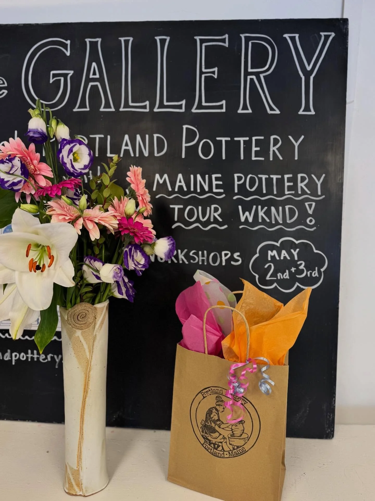 Loving our fresh flowers in a vase by Portland Pottery student, Bonnie Beach! 

Vase is $45 (flowers not included) - come stop by the gallery to see it in person!