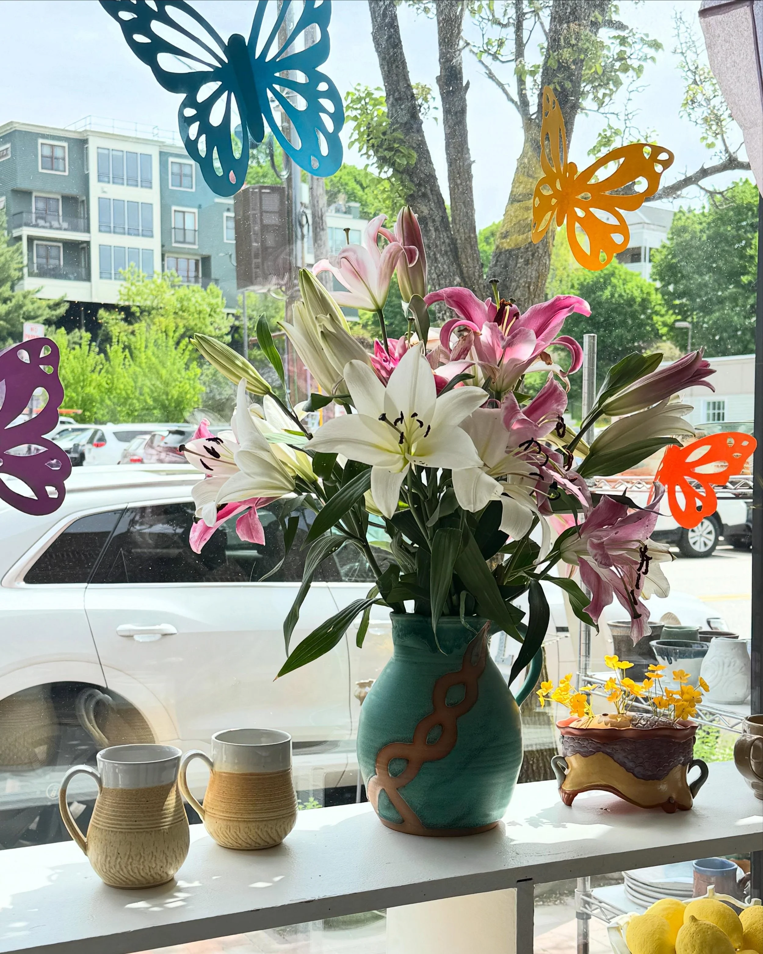 Ready, set, summer!! 

Find your new favorite mug, planter, or dinner set here!

We have new hours! Open 9-7 everyday!