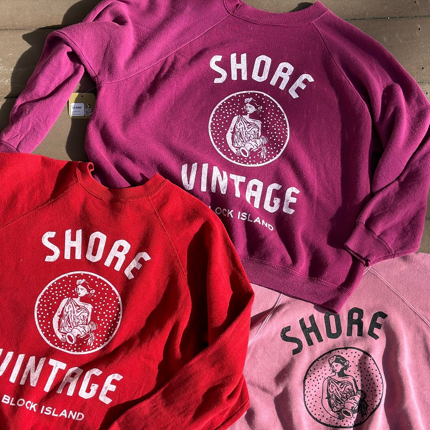 This is your sign to get your sweetheart one of our vintage crew necks🫧💌✨💕

Available in store &amp; on shorevintage.com 🫶🏻 

#vintage #valentines #valentine #valentinesdaygift #sustainablefashion #galentinesday