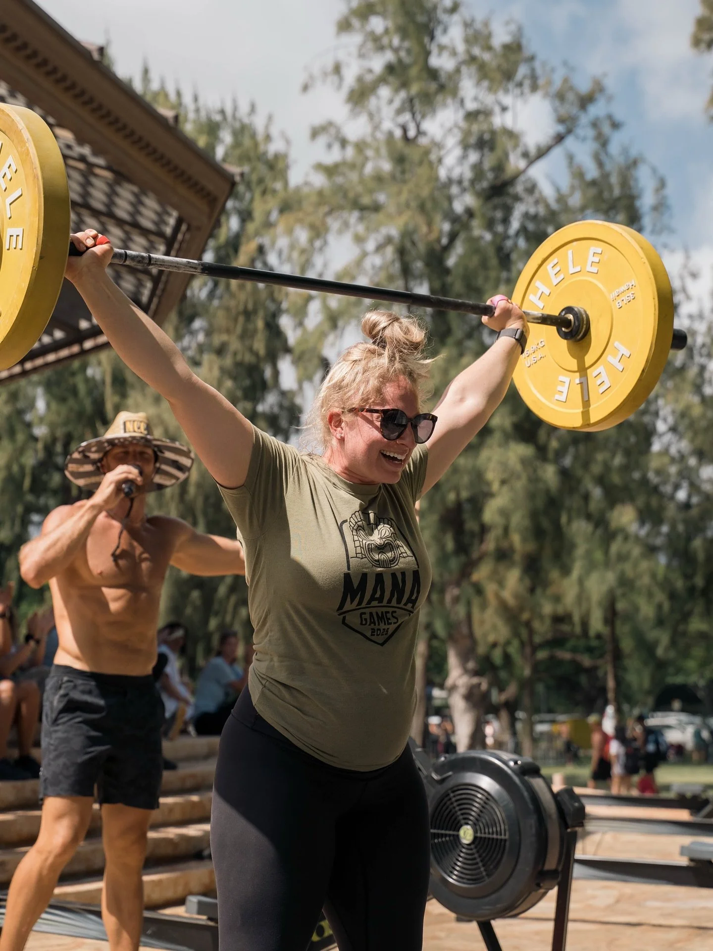 Pro Tip:  Listen to your inner voice telling you ‘you got this!’ and if that fails, just tune into the louder voice of Emcee @islandninja cheering you on! 💪🎤 
#Motivation #WomenWhoLift #MANAGAMES
#Hawaiicrossfit #fitcation #honolulu #b