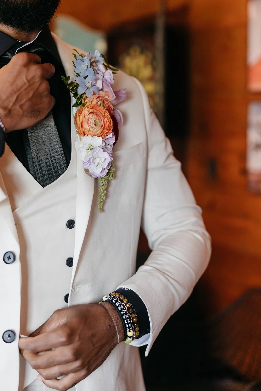 Christina + Vernon - Sneak Peeks-20_websize.jpg