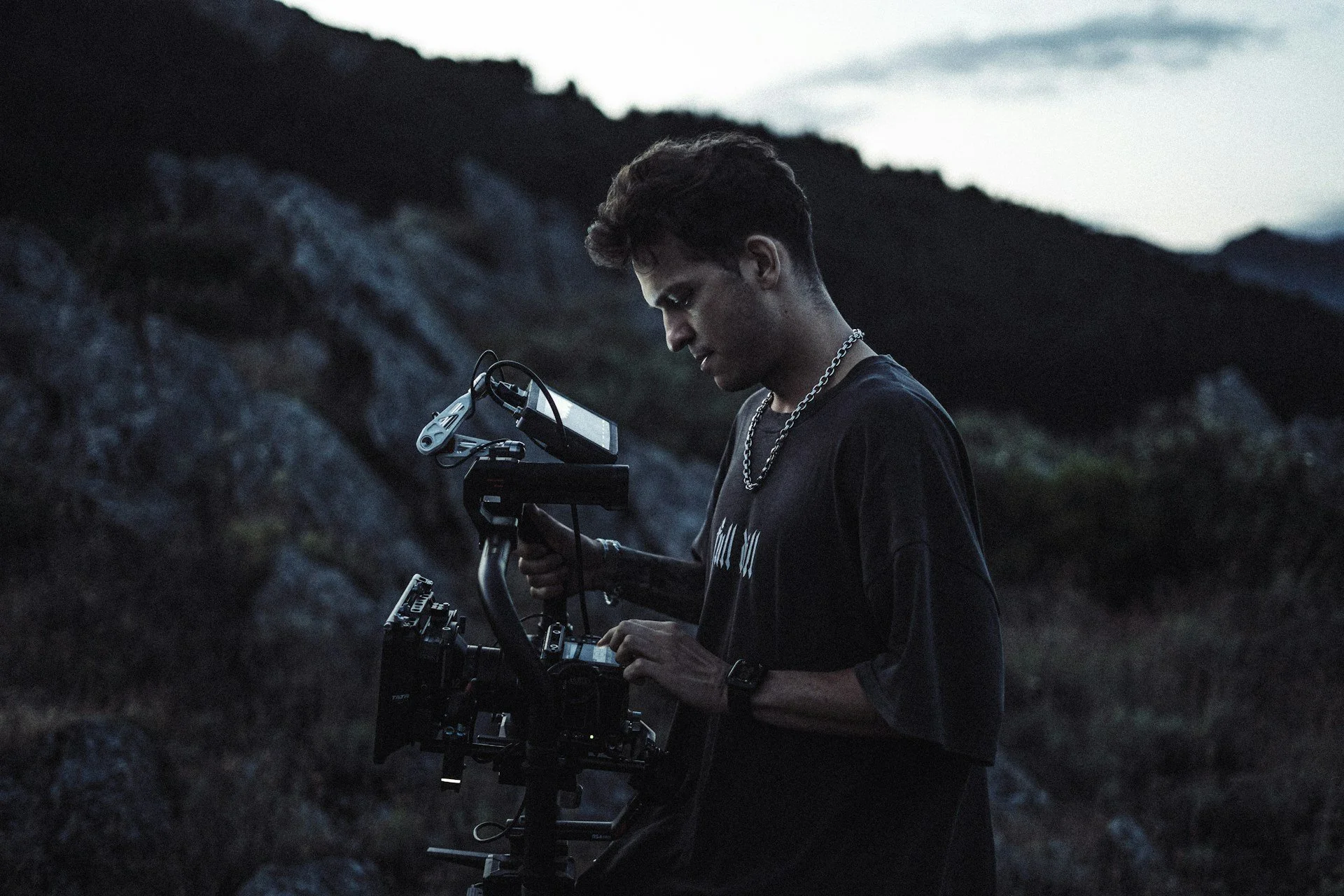 Outdoor Video Campaign ROI: Budget Tiers and Cost Drivers for High-End Brands