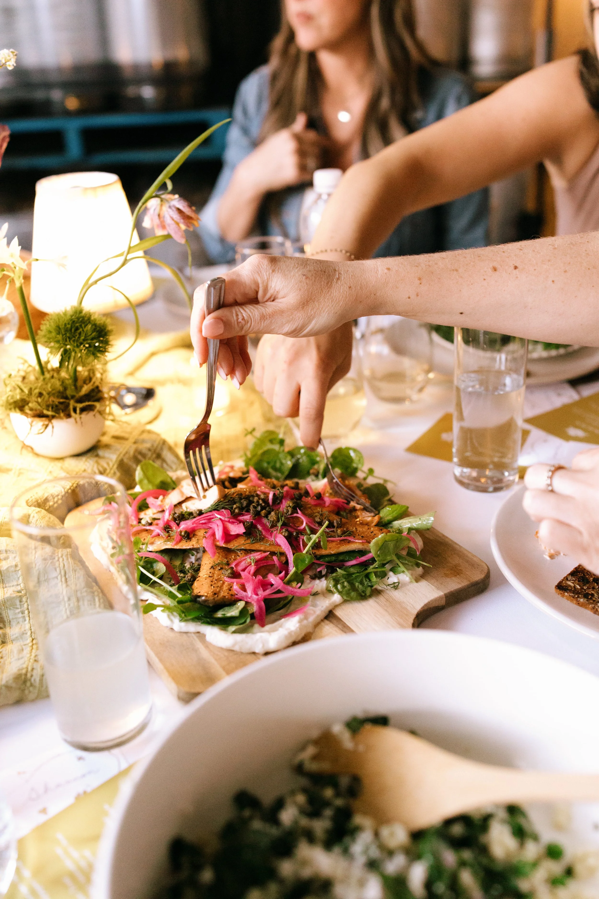 Women-In-Community-Fullest-Table-By-From-Jens-Lens-09.jpg