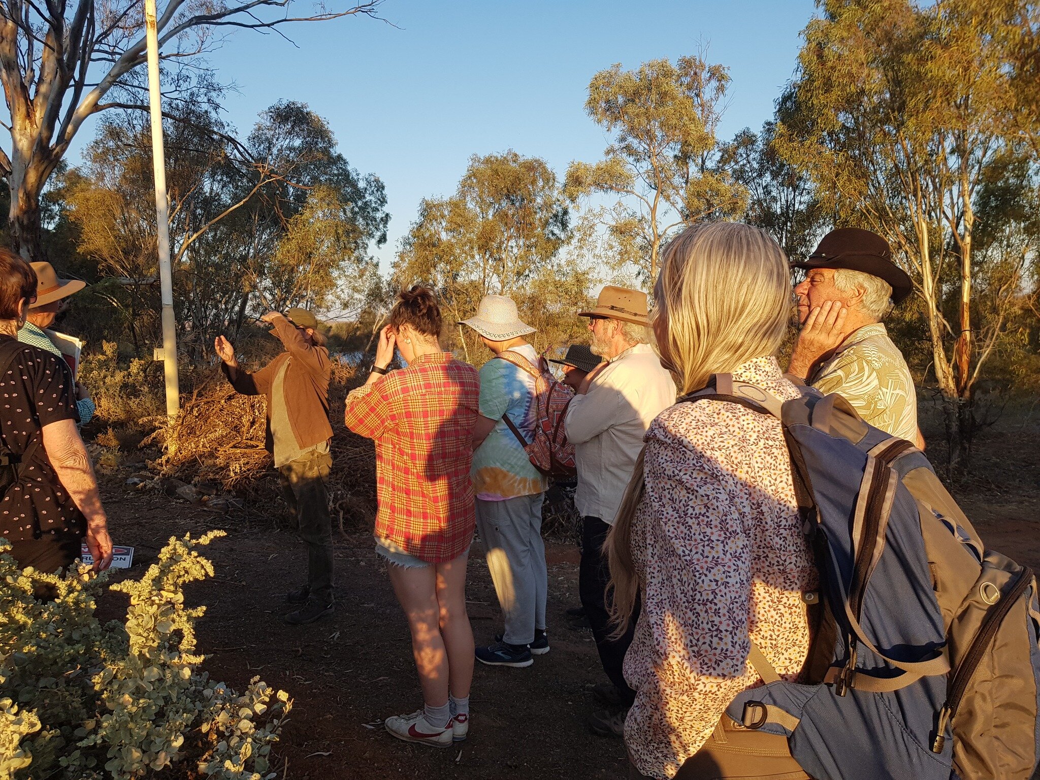 Last week Allan Giddy, the founding director of  the Environmental Research Initiative for Art at UNSW travelled to the Broken Hill Art Exchange to run a series of workshops for local artists on using renewable energy technology in their work. The gr