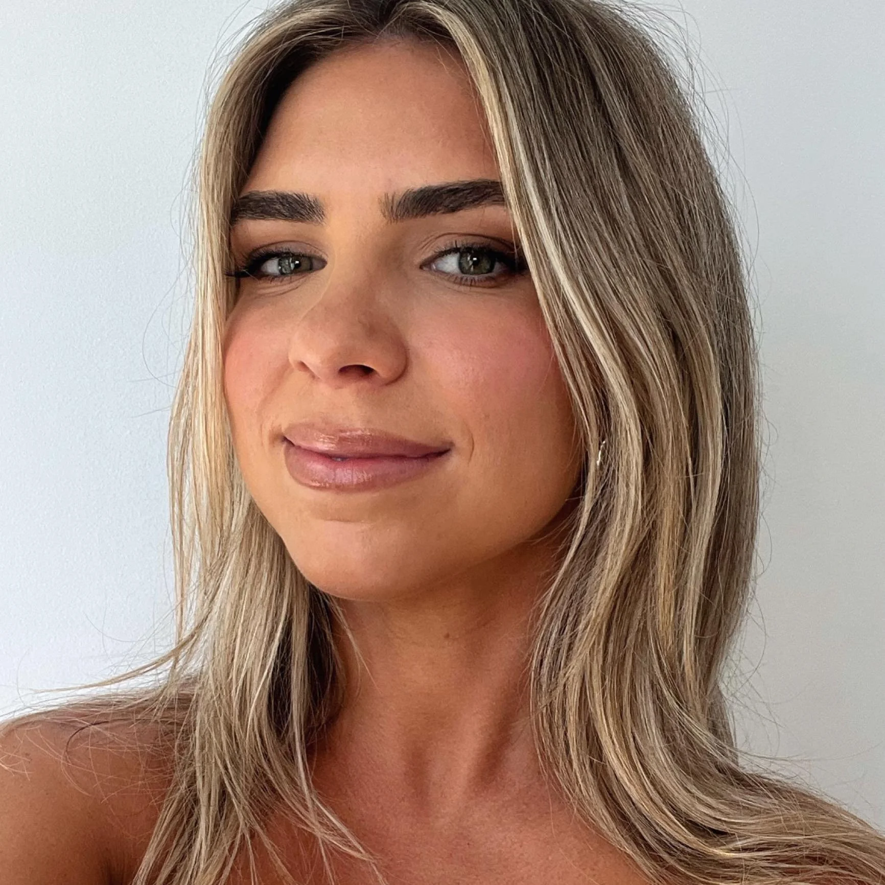 Hen&rsquo;s Party makeup for beauty @camillamaesalvador 🤍