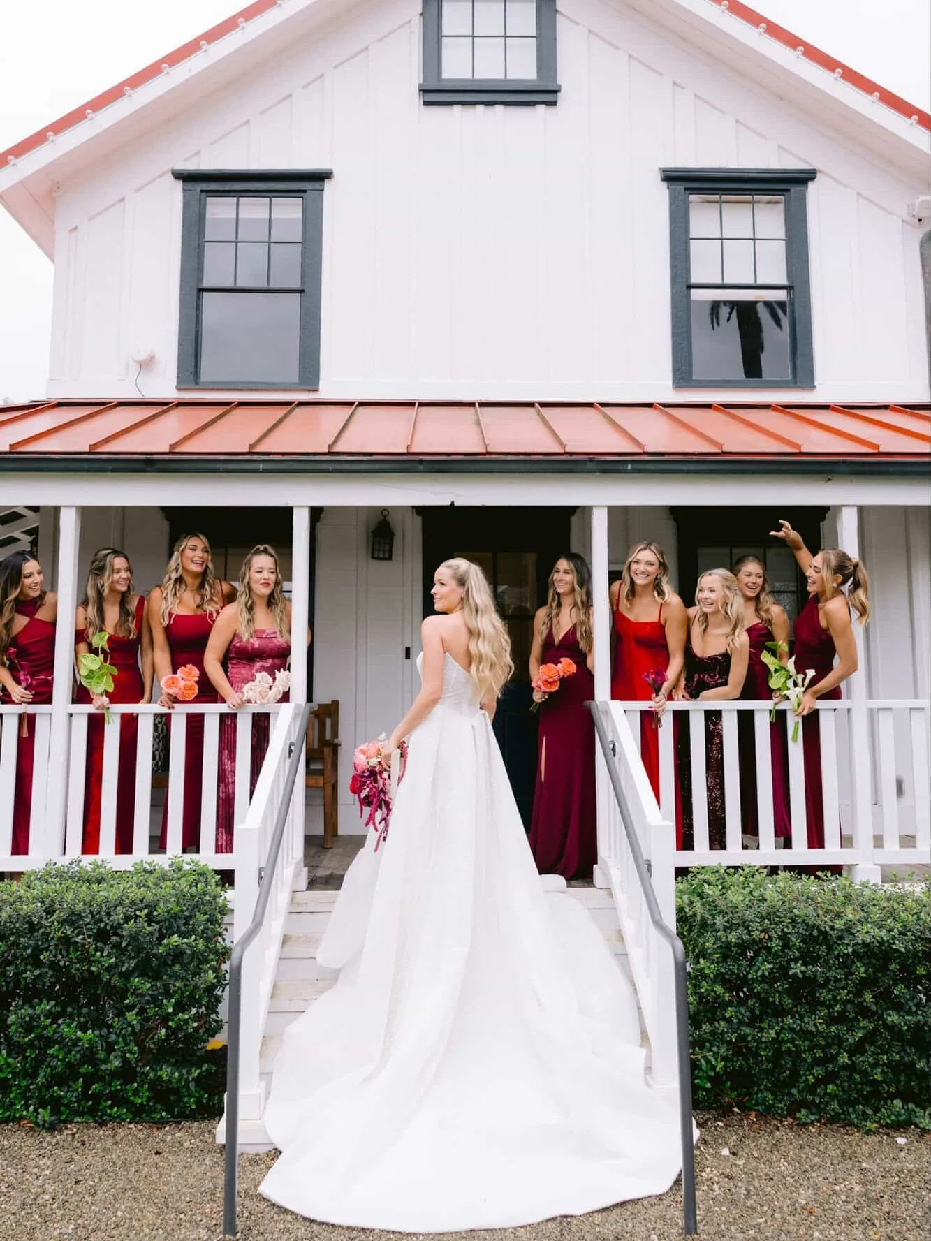 Rain on your wedding day is good luck&hellip; and even better when your glam stays all day ☔️💍 

#santabarbarahairandmakeup #bridalhairandmakeup #santabarbarawedding #solvangwedding #santaynez