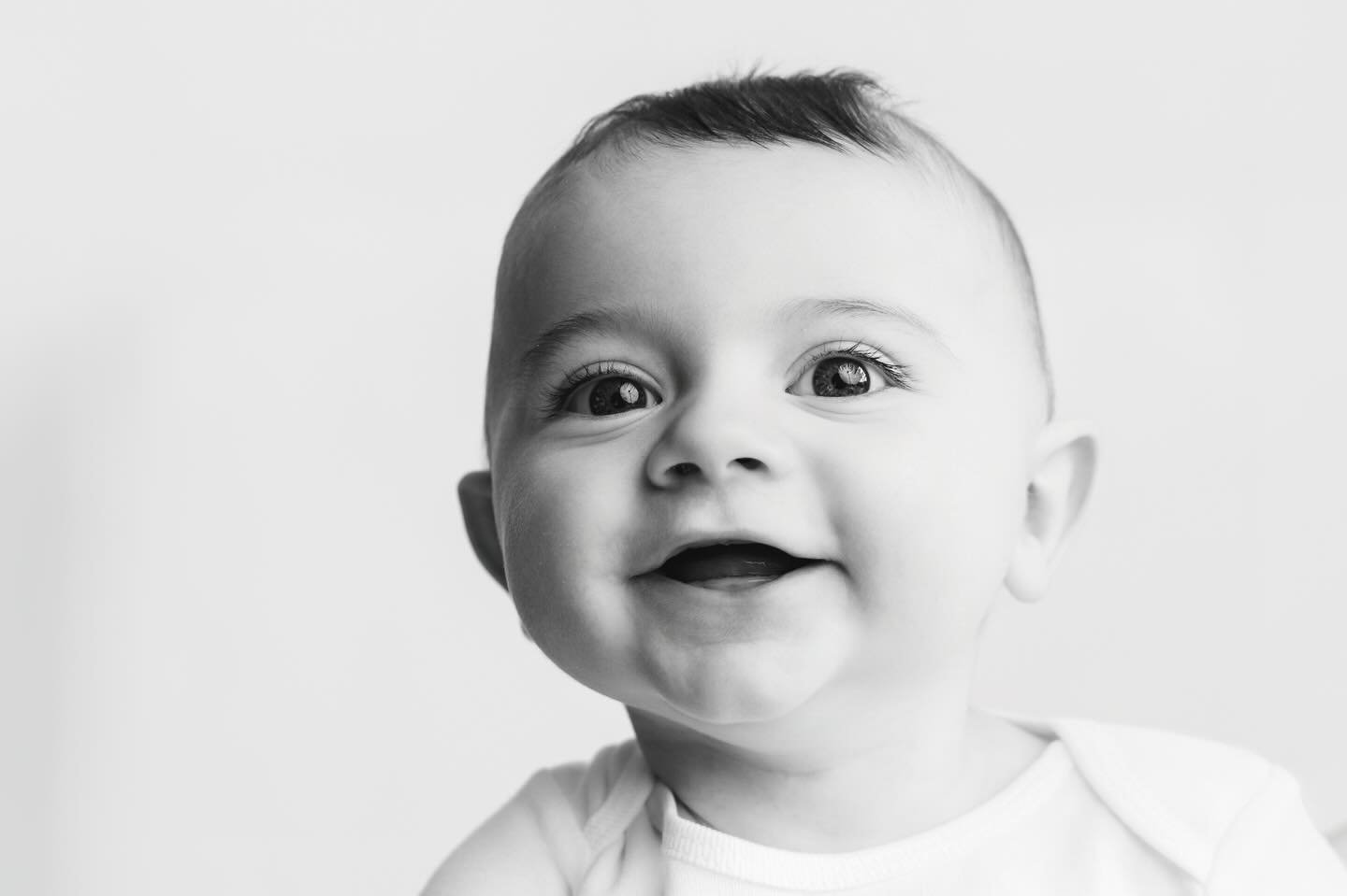 Gratitude to everyone that keeps me booked with these B&amp;W sessions. 

My next date is tomorrow at @crownandpressgallery

These sessions are just for the tiny kiddos. Young and the young at heart are welcome. 

Feedback from previous clients love 