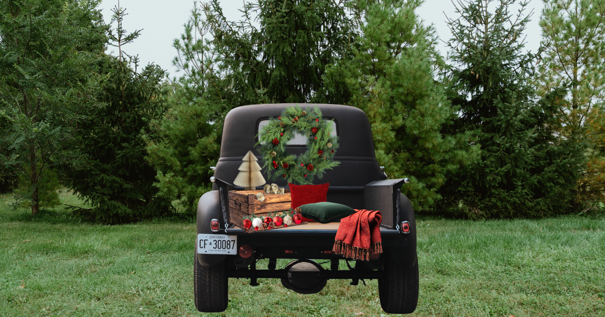 Antique truck .png