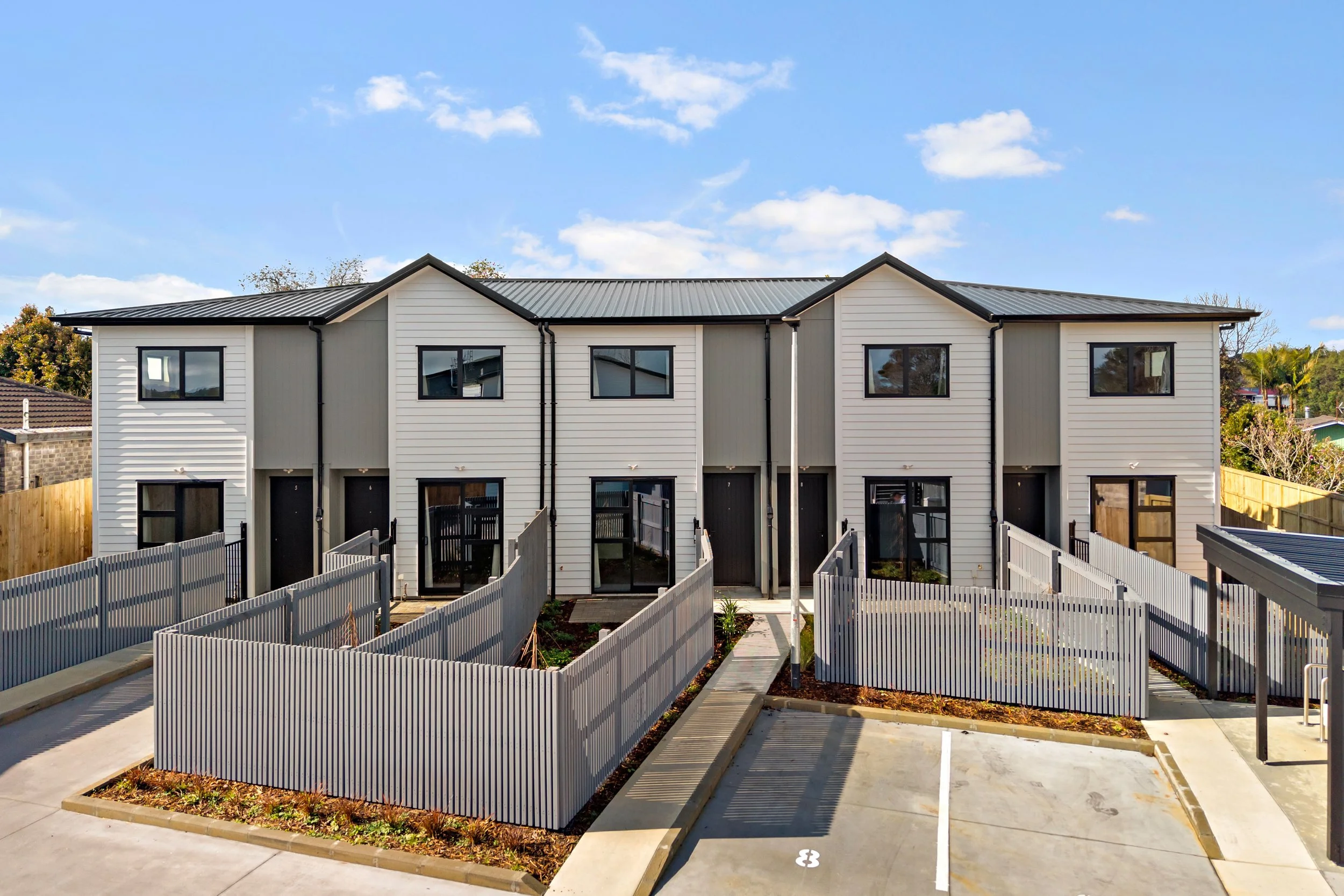 Signature Construction innovative materials and construction technologies