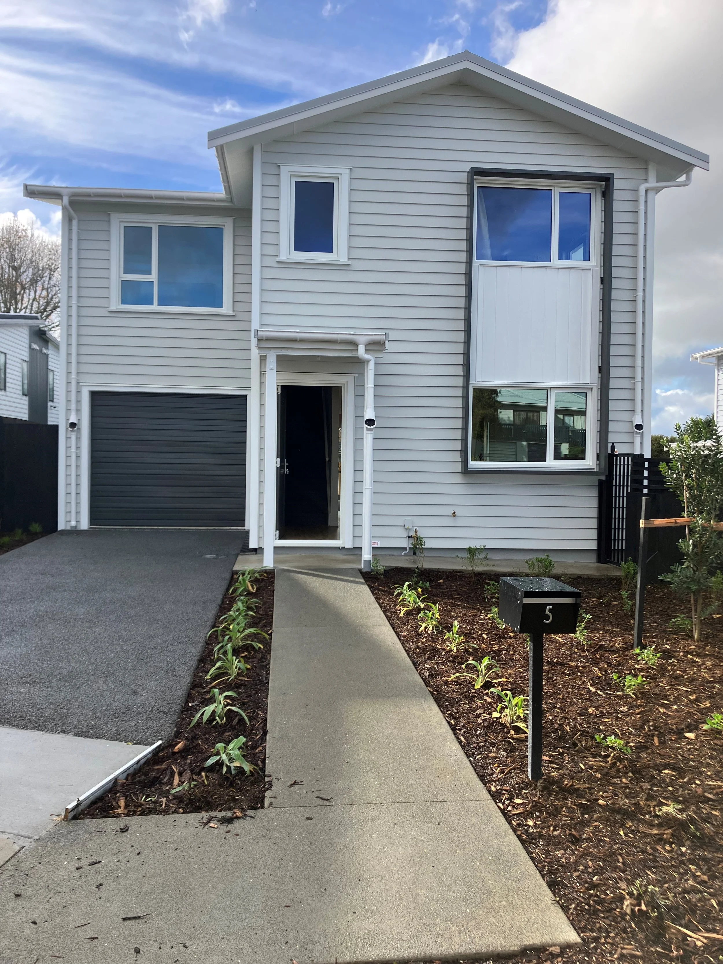 Signature Construction trusted builder delivering reliable residential project performance