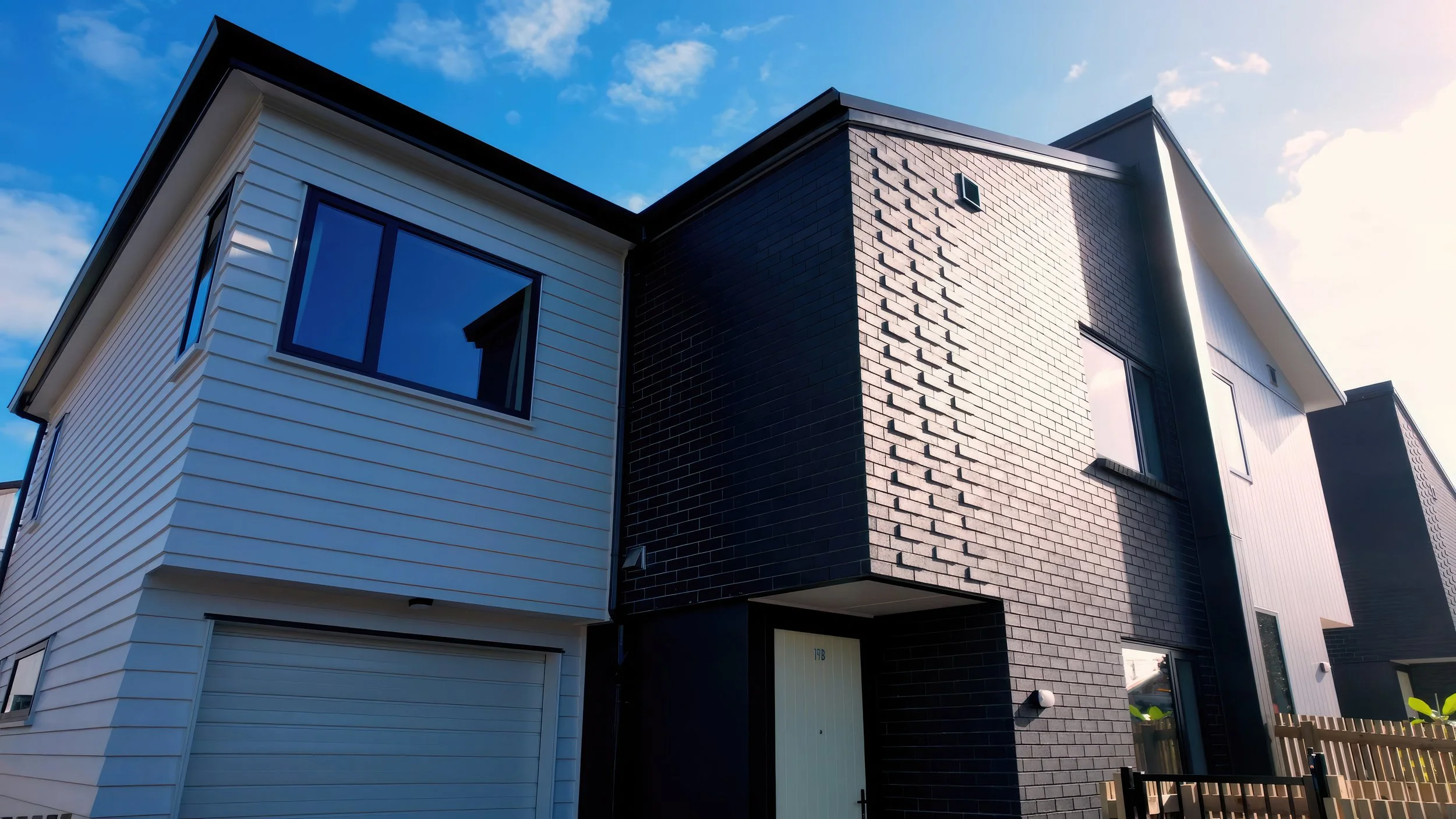 Signature Construction trusted construction company for large residential build projects