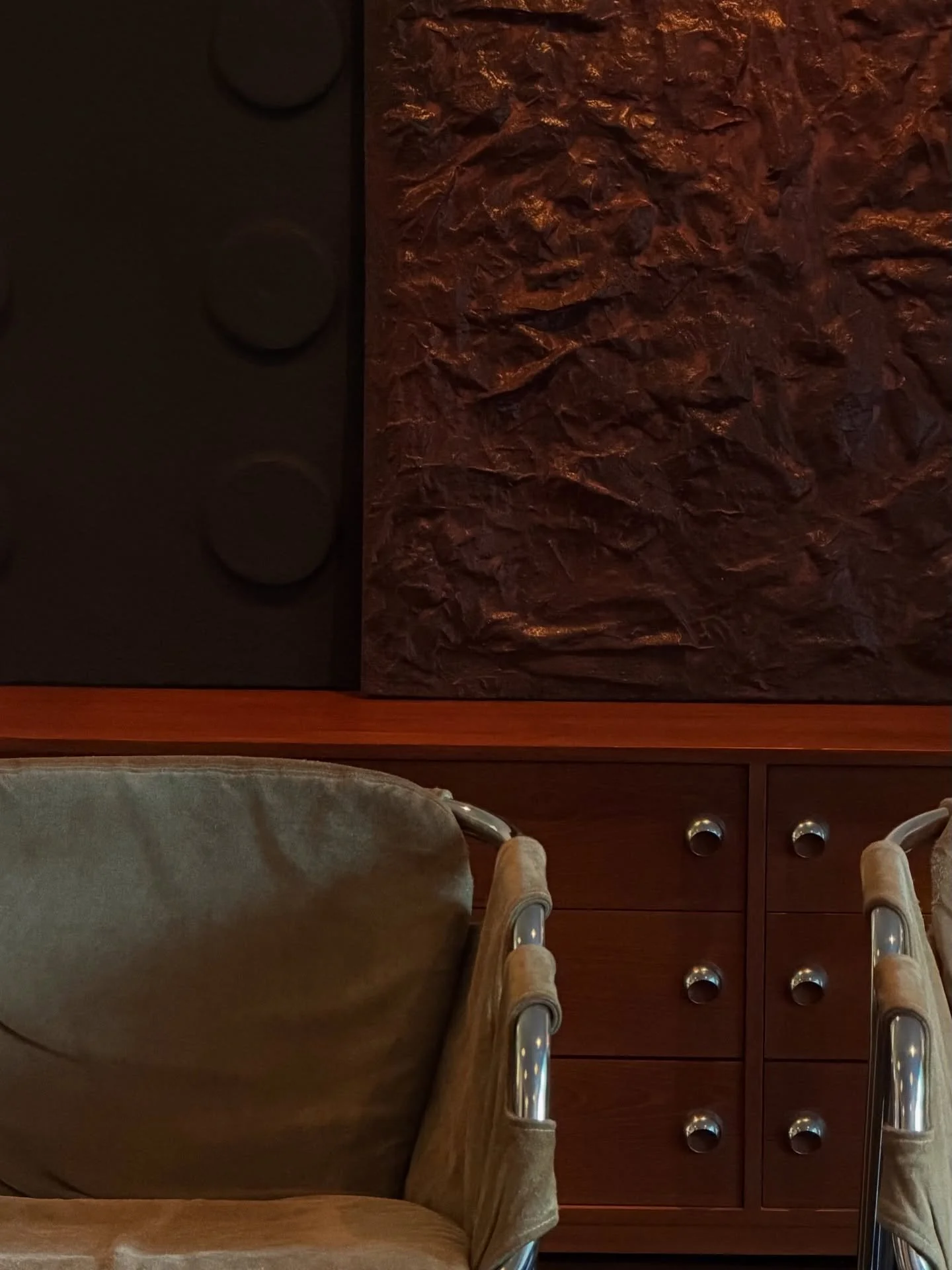 Recent pieces in new homes. 

Link in bio.