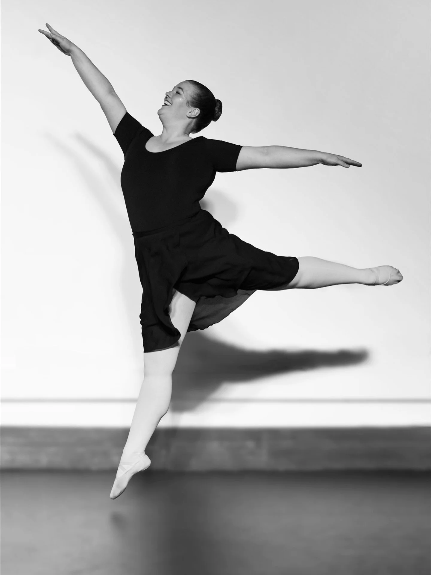 🟥 HAPPY MONDAY 🟥

Jumping into a new week with the lovely Felicity from @geelongadultballet 

Never miss a chance to dance this week 

#canonR5MarkII
#dancephotographyingeelong
#adultdanceingeelong