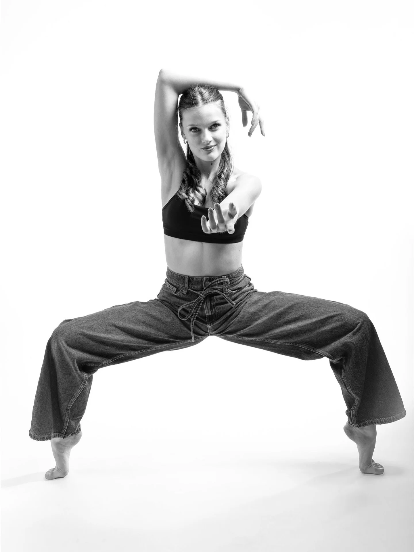 🟥 Behind the lens with Abbey 🟥

Had an amazing photoshoot session helping her expand her portfolio &mdash; and she absolutely owned every frame. From effortless poses to natural confidence, it all came together beautifully.

Shot on our trusted Can