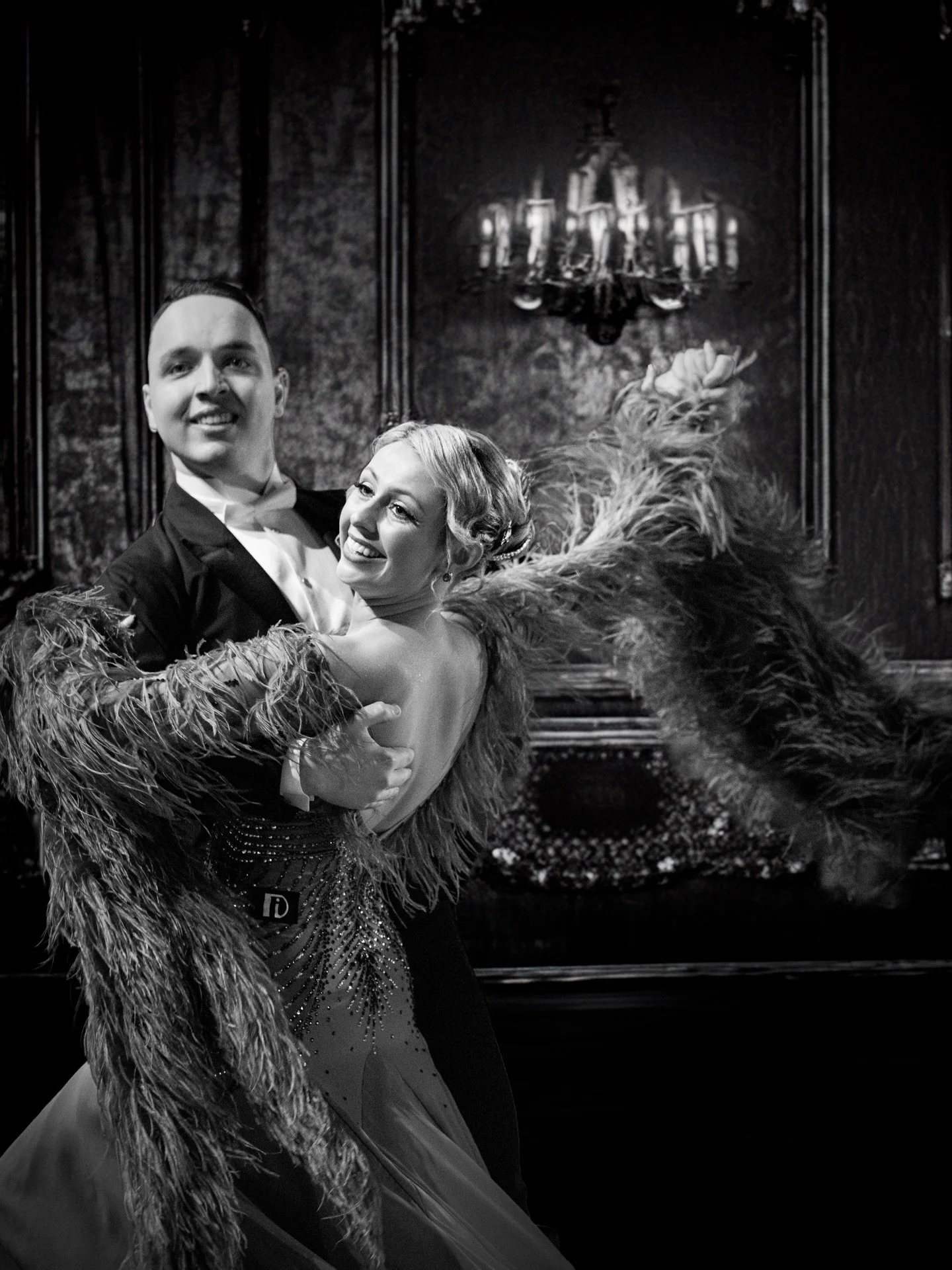 ✨ BALLROOM MAGIC ✨

There&rsquo;s something magical about capturing the elegance of ballroom dance through photography 
I love the endless creative possibilities behind the lens &amp; post production: playing with light, motion, and emotion to freeze