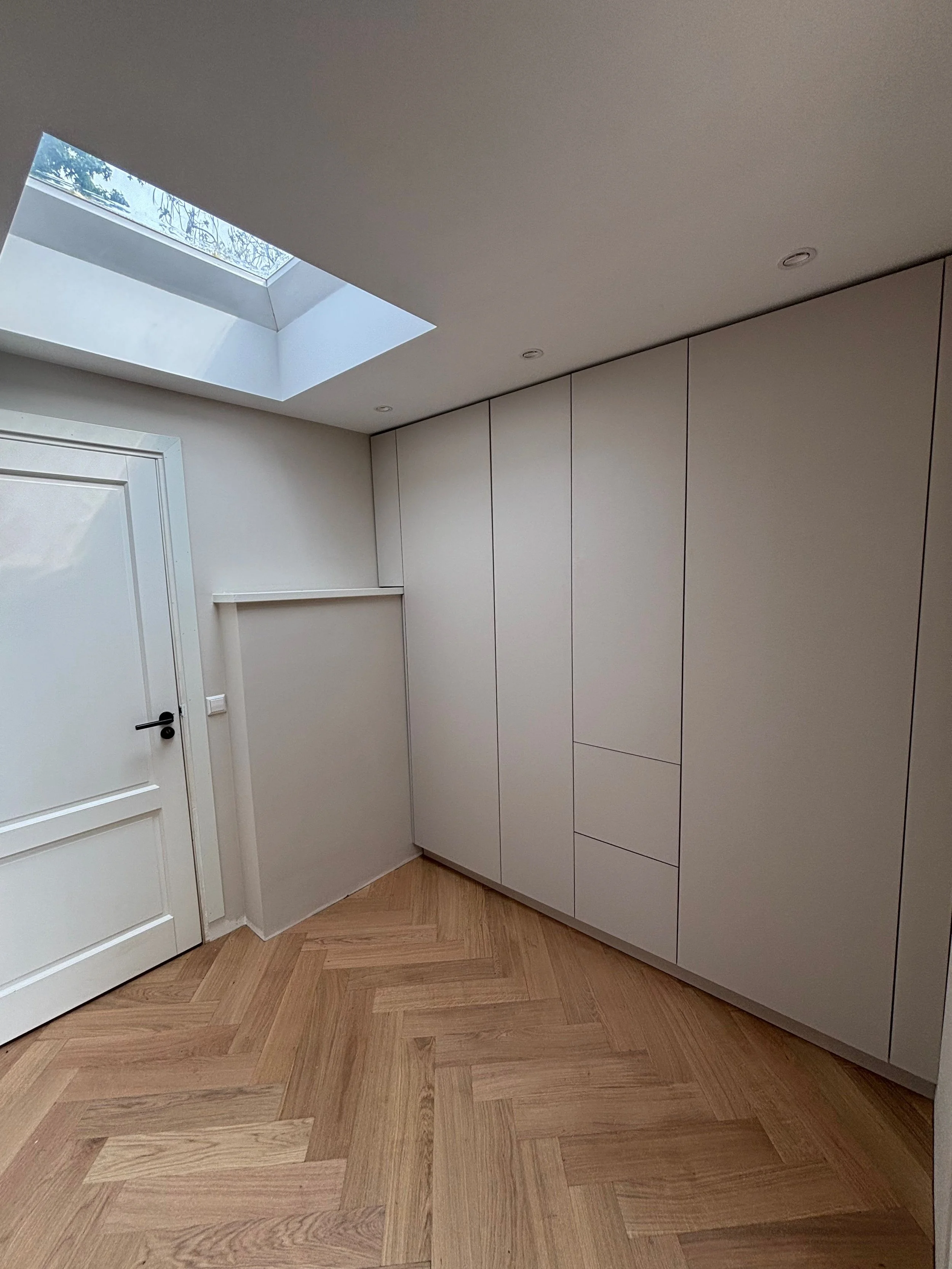 Wasmachine kastenwand in Laren