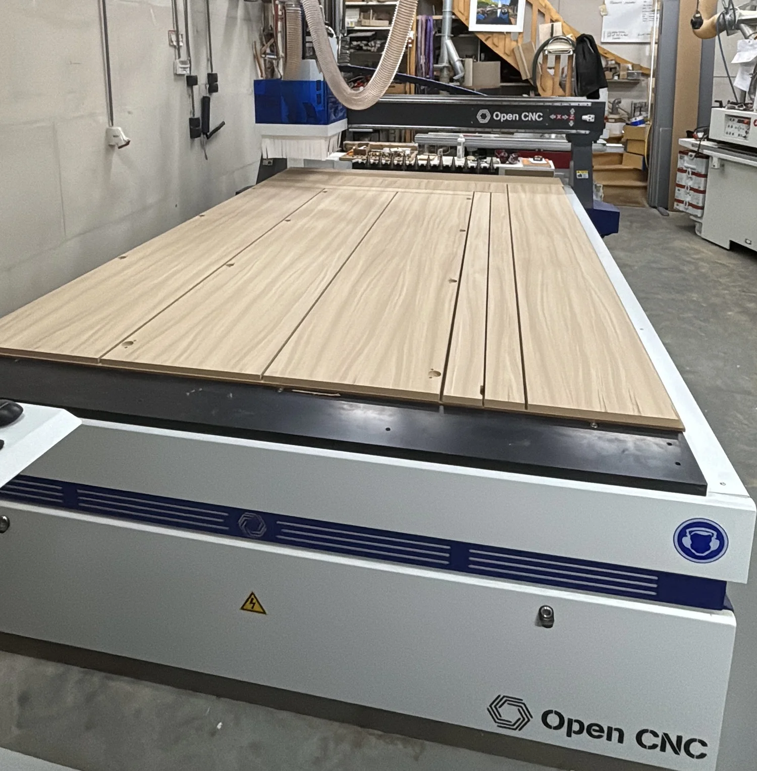 CNC machine in de werkplaats van Beugelaar Interieurbouw