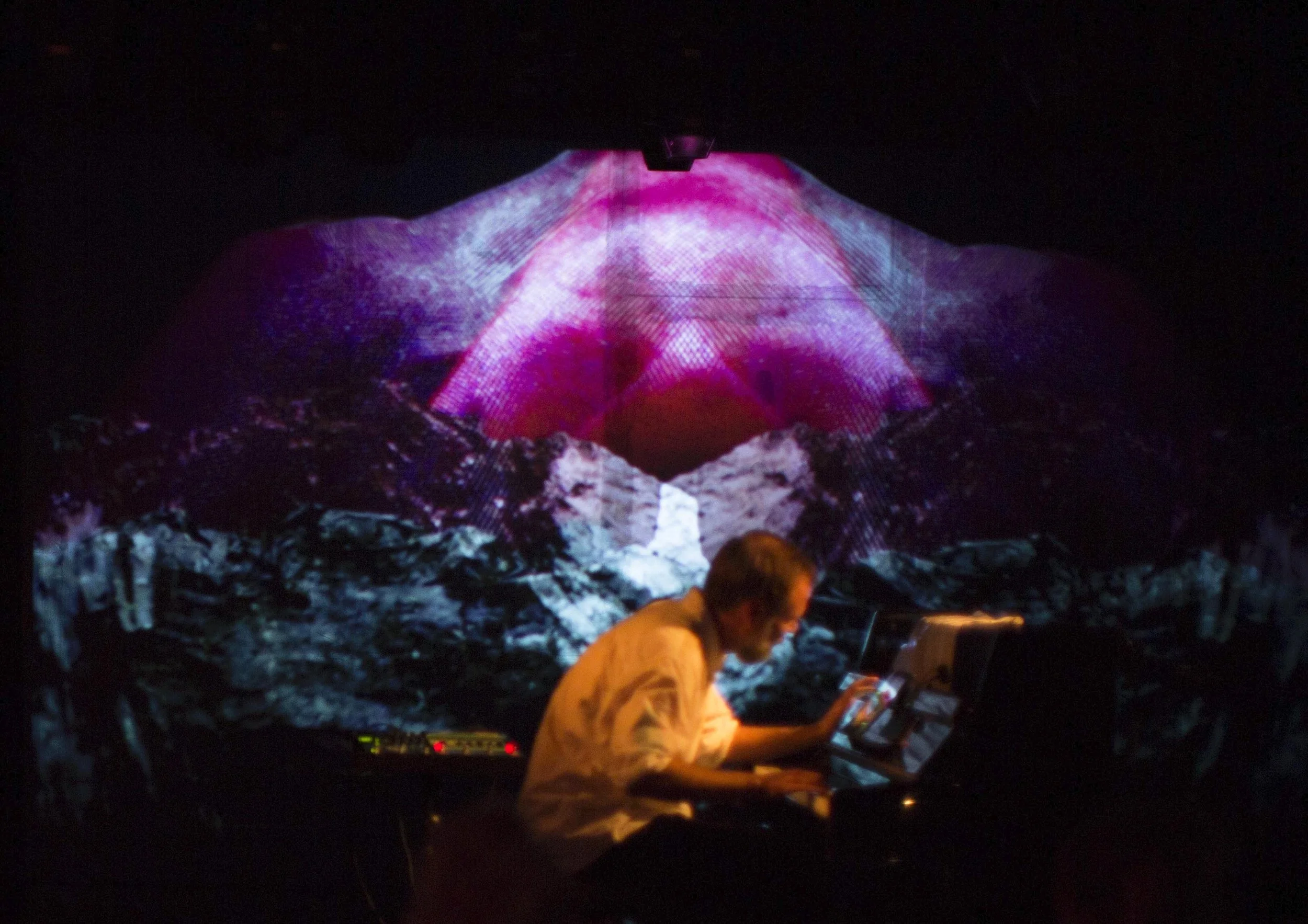 Henrik LindstrandxSLØR4 (1).jpg