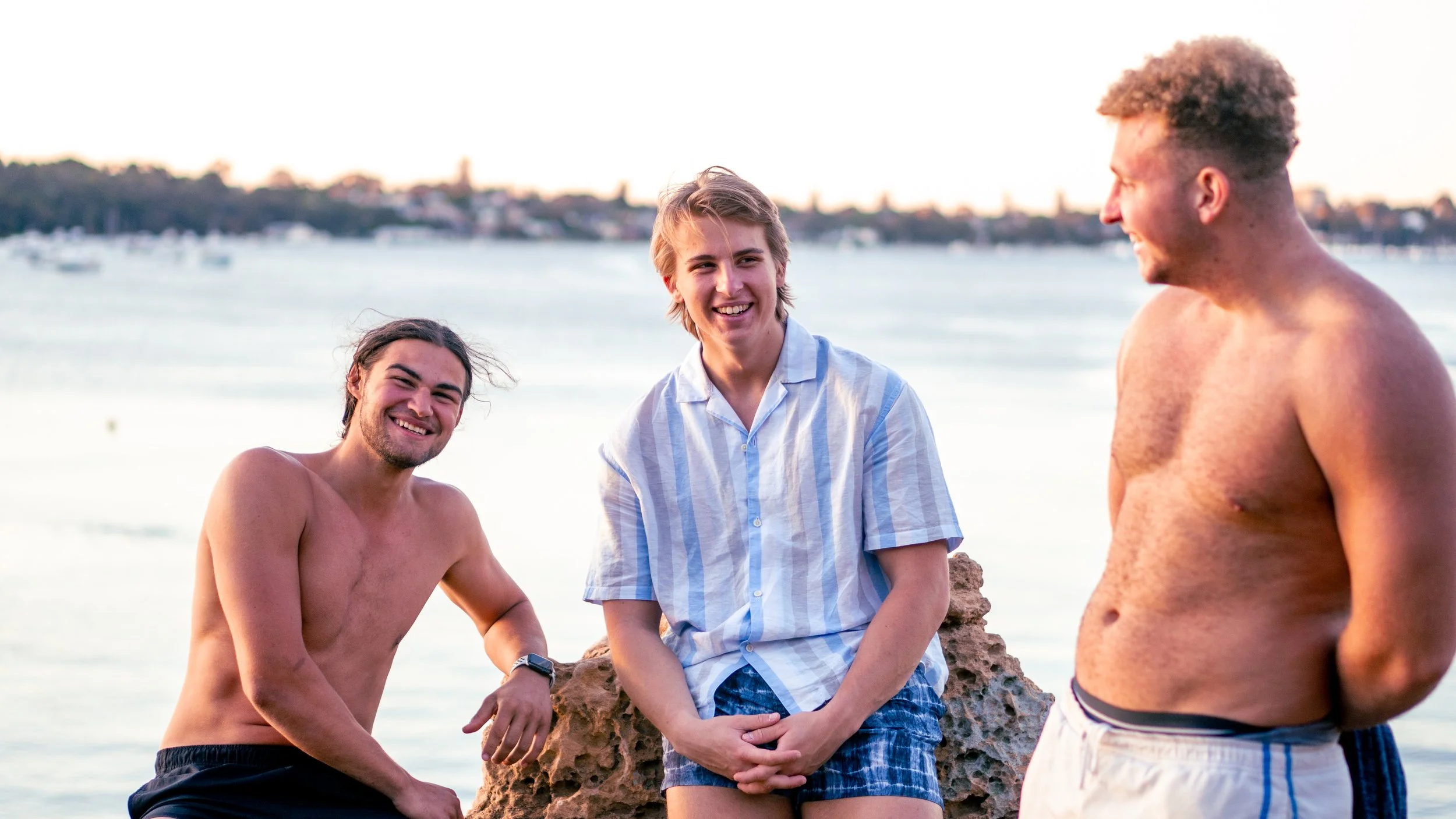 Cliff jumping with the guy they met yesterday-101.JPG