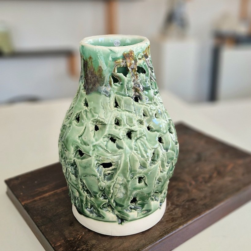 Grøn unik vase.jpg