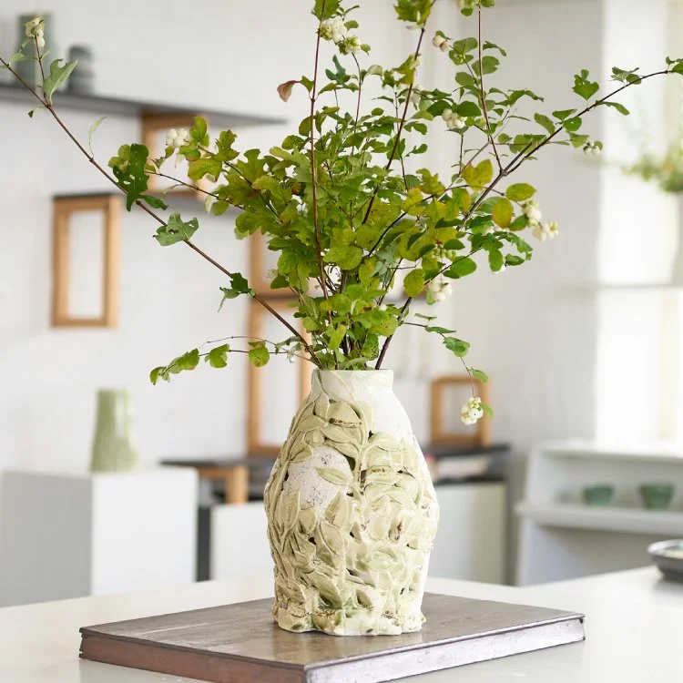 Hyldeblomstvase i keramik.jpg