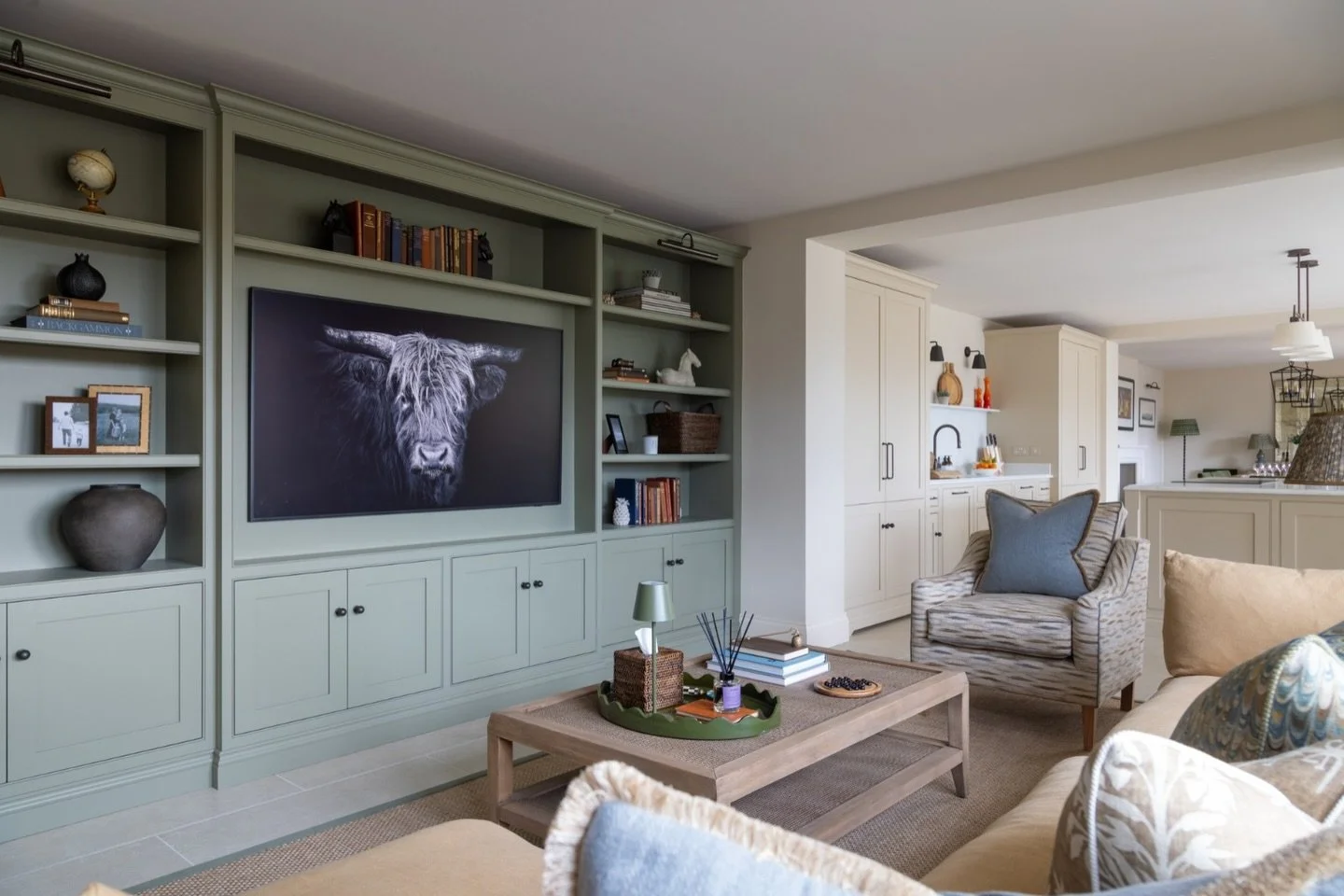We&rsquo;ve headed back into the studio with plenty of momentum after a lovely, sunny (ish) long weekend! ✨

This space is a perfect example of how open plan living can still feel intimate. By layering different textures and earthy colours, we&rsquo;