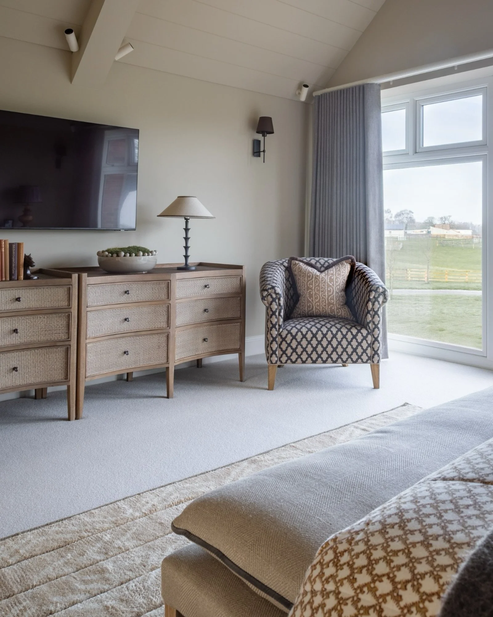 We&rsquo;re so in love with this beautiful corner of Highfold Farm&rsquo;s master bedroom. 🤎

Transforming this space from a completely bare shell to full completion is a journey we&rsquo;ll always love looking back on (even with the Christmas rush 