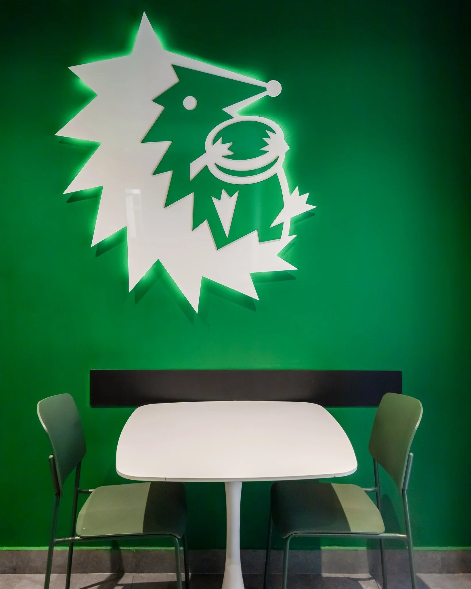 Riccio's-Smashburger-and-Fries-interior-design-project
