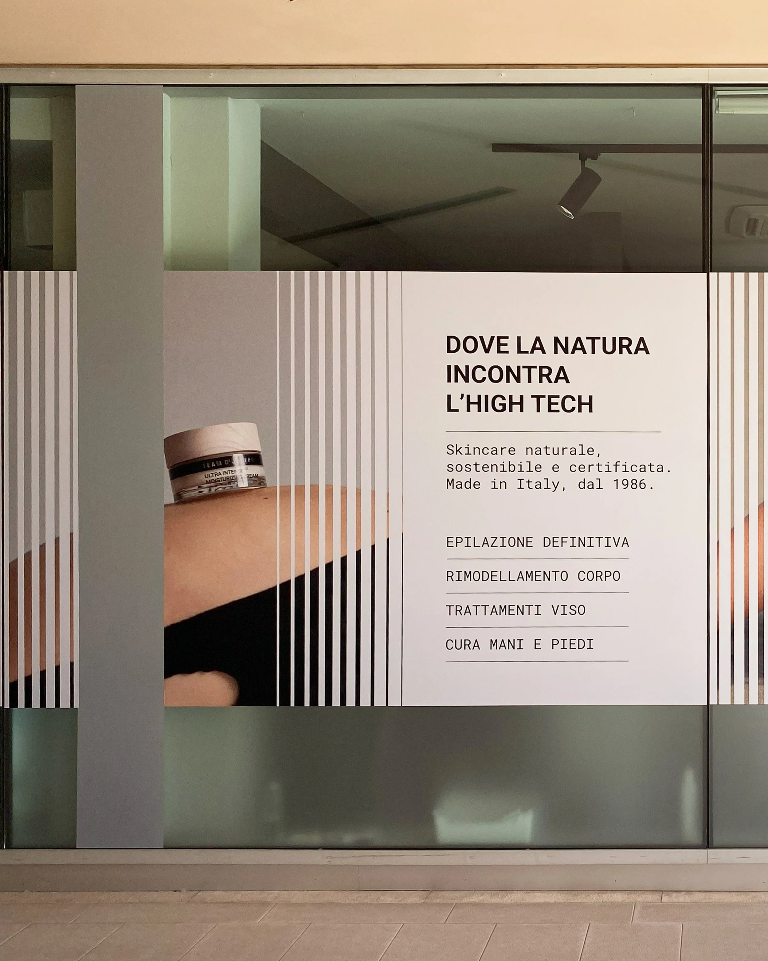 Sali-estetica-innovativa-progetto-grafica-vetrine-centro-estetico