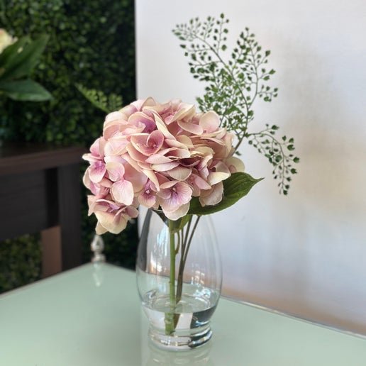 1625 Silk Arrangement in Water Look