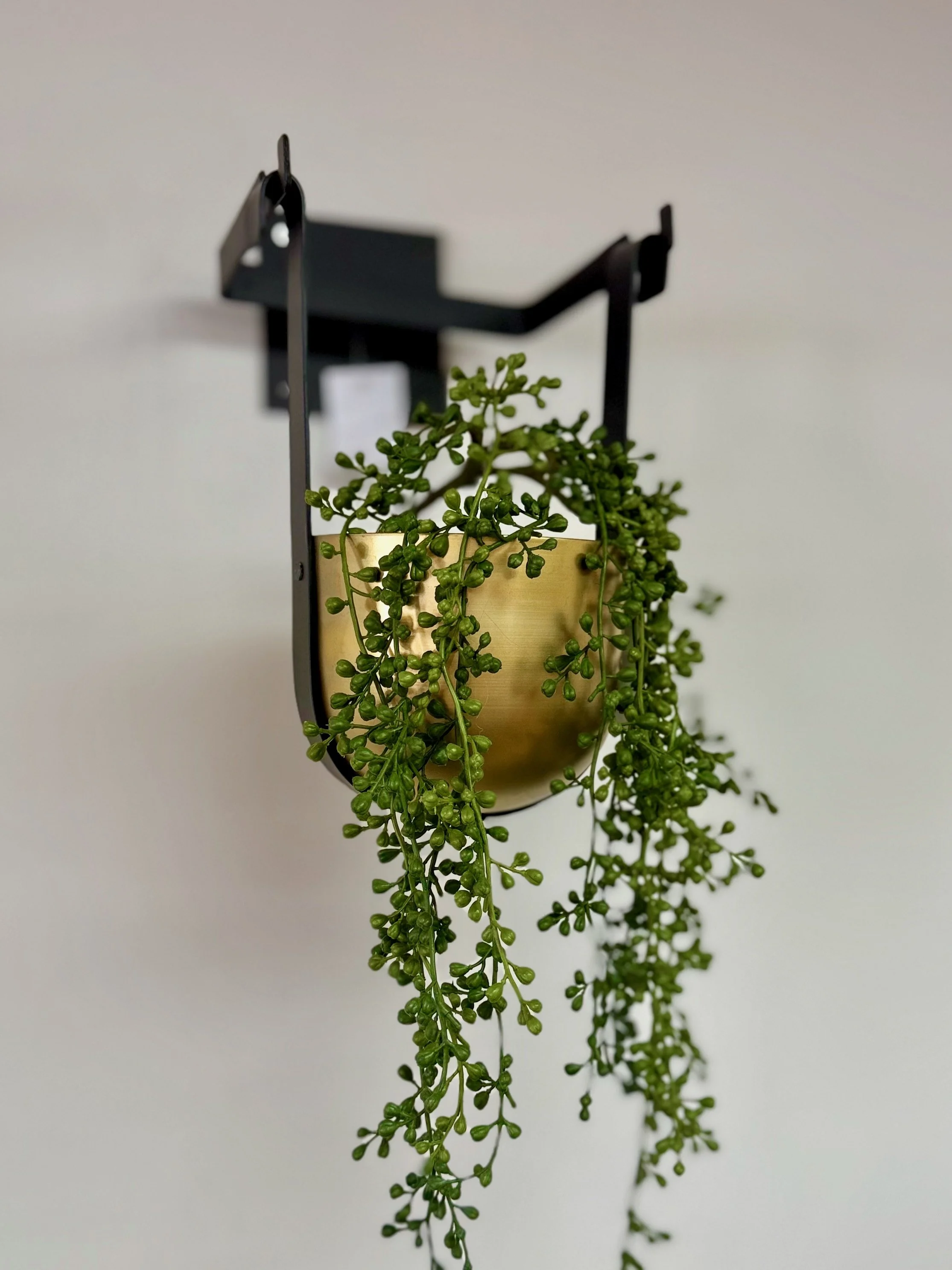 73465.00 BENTON HANGING POT 9.5"X8.25"X13"