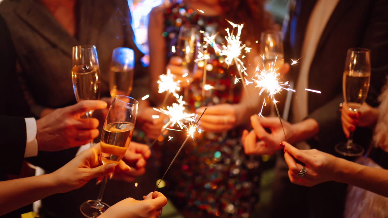 Celebrate More, Stress Less: How AI Mail Frees Up Your New Year’s Weekend