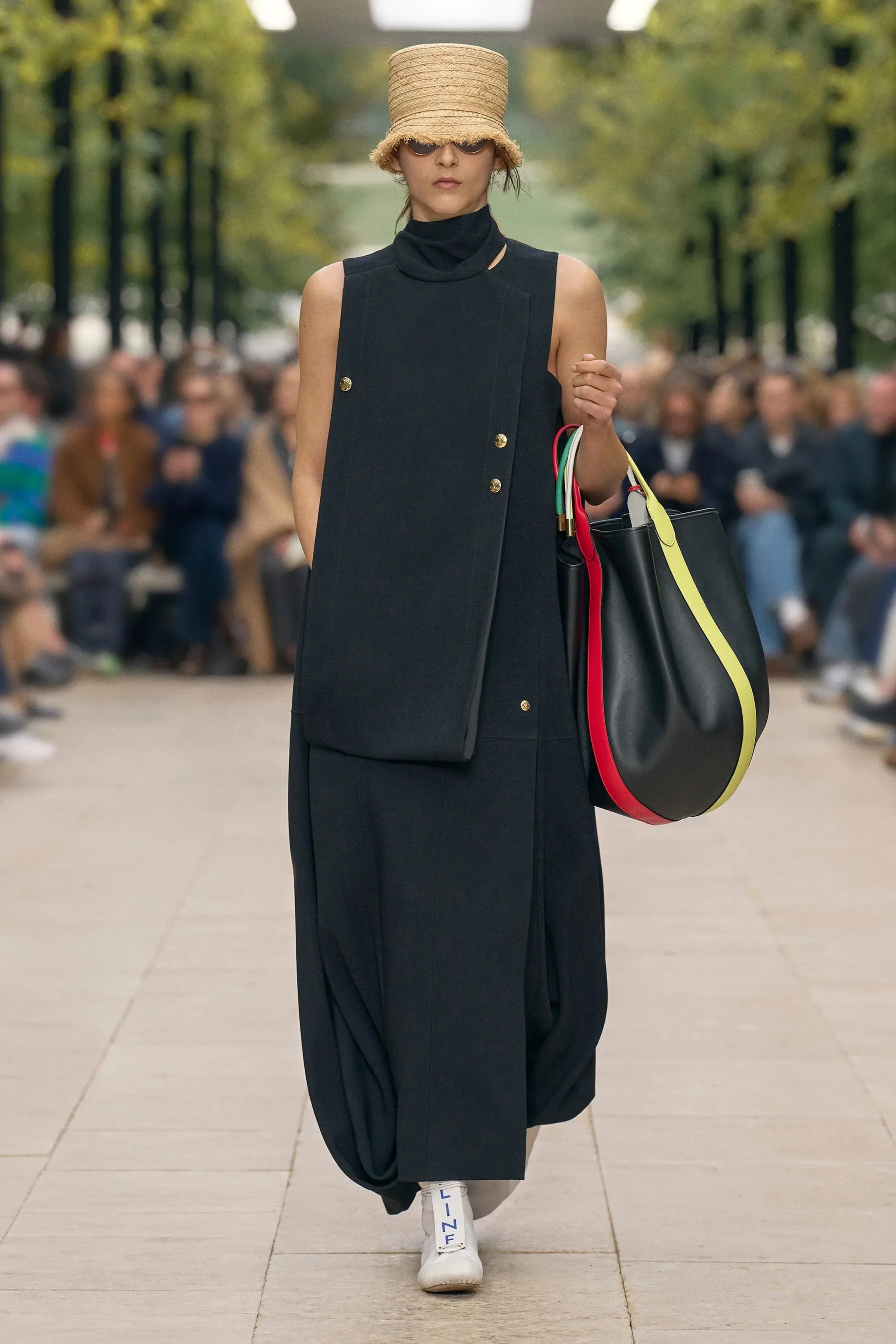 00006-celine-spring-2026-ready-to-wear-credit-brand.jpeg