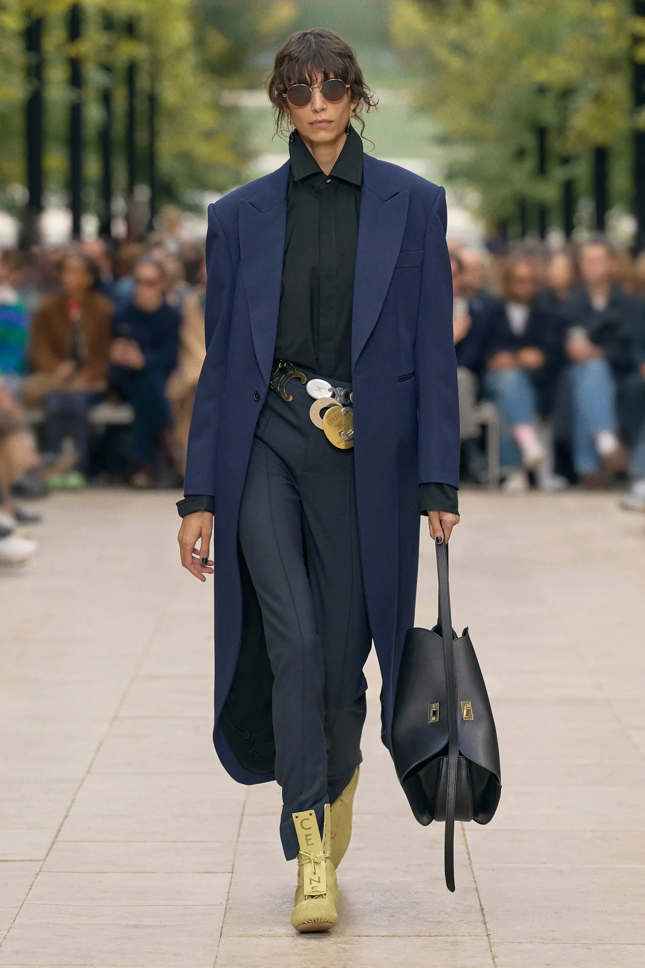 00008-celine-spring-2026-ready-to-wear-credit-brand.jpeg