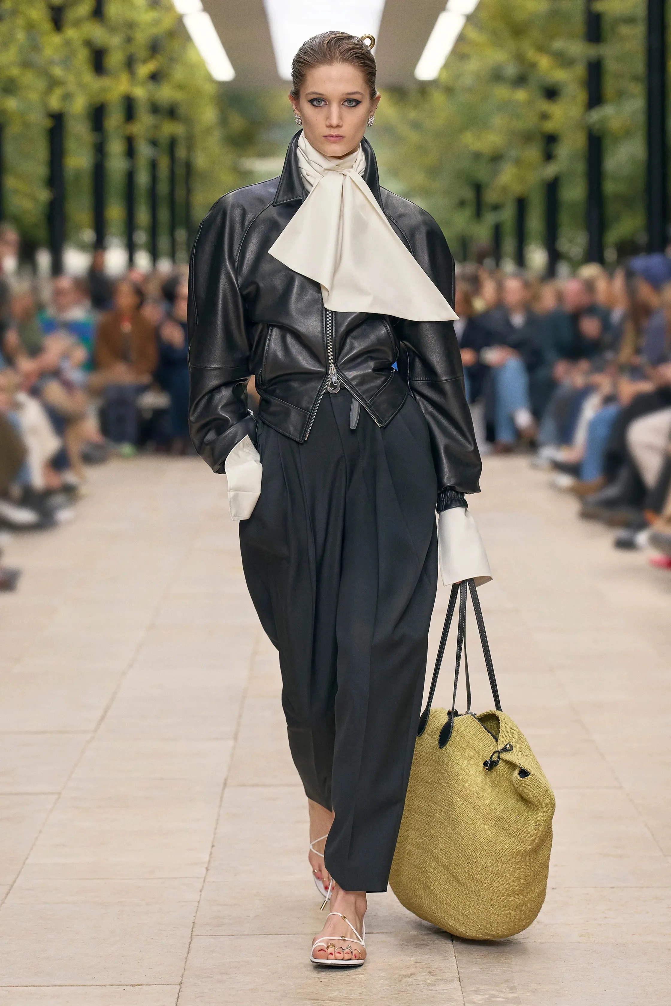 00042-celine-spring-2026-ready-to-wear-credit-brand.jpeg