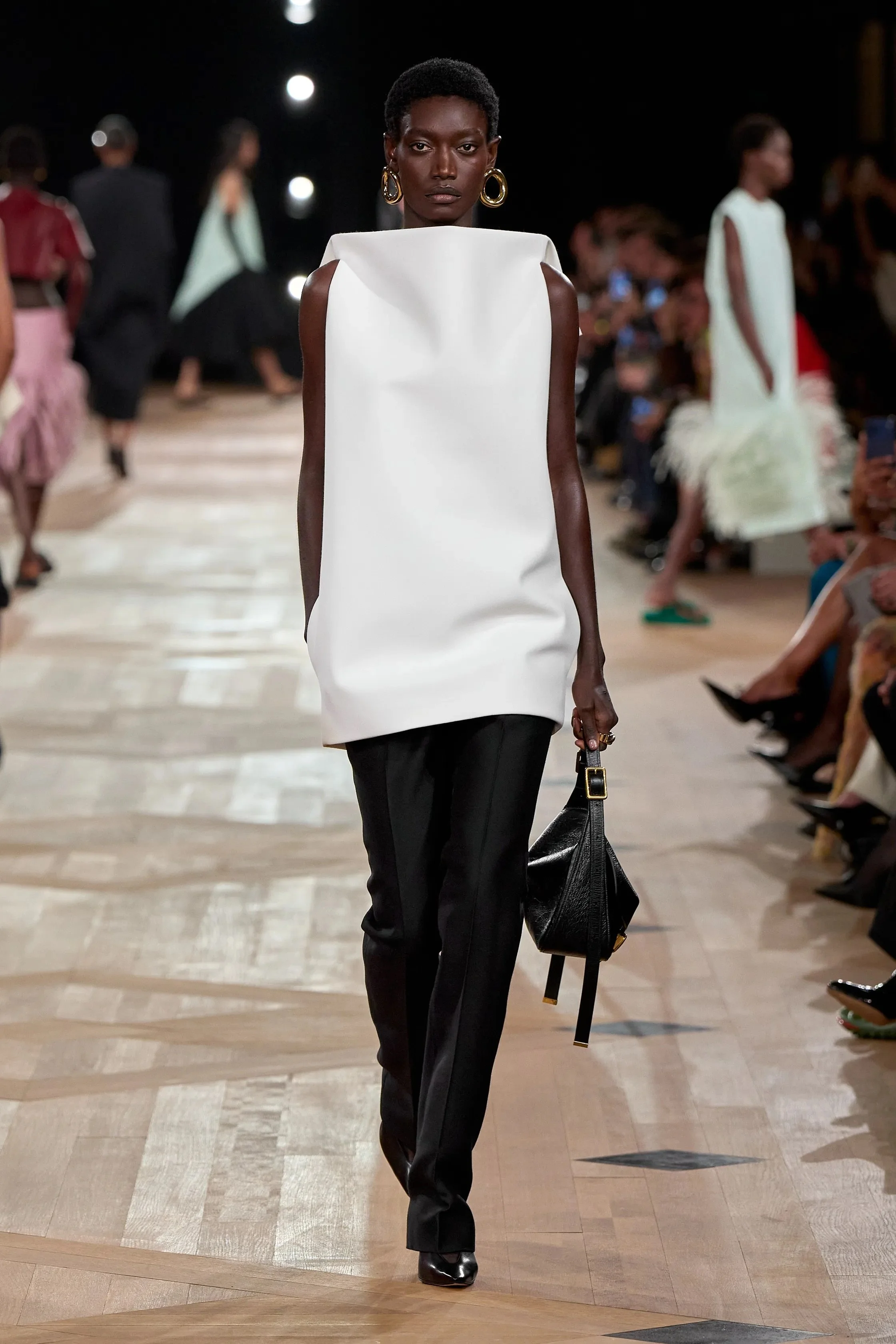 00020-balenciaga-spring-2026-ready-to-wear-credit-gorunway.jpeg